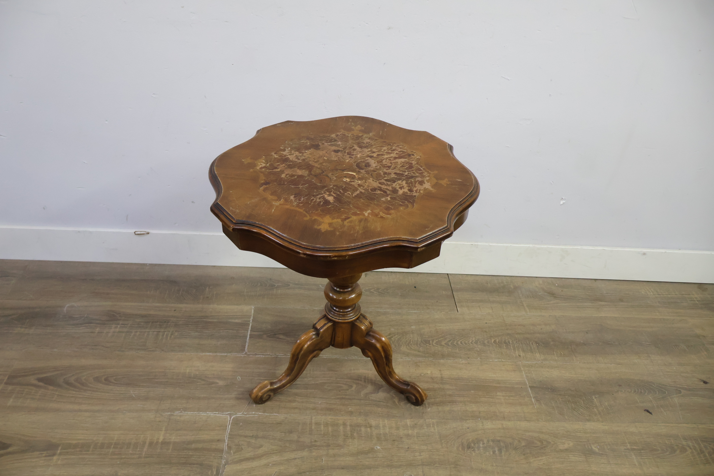 Antieke Klassieke houten bijzettafel' – foto 13 – kavel bij GSD Auctions, Zoeterwoude