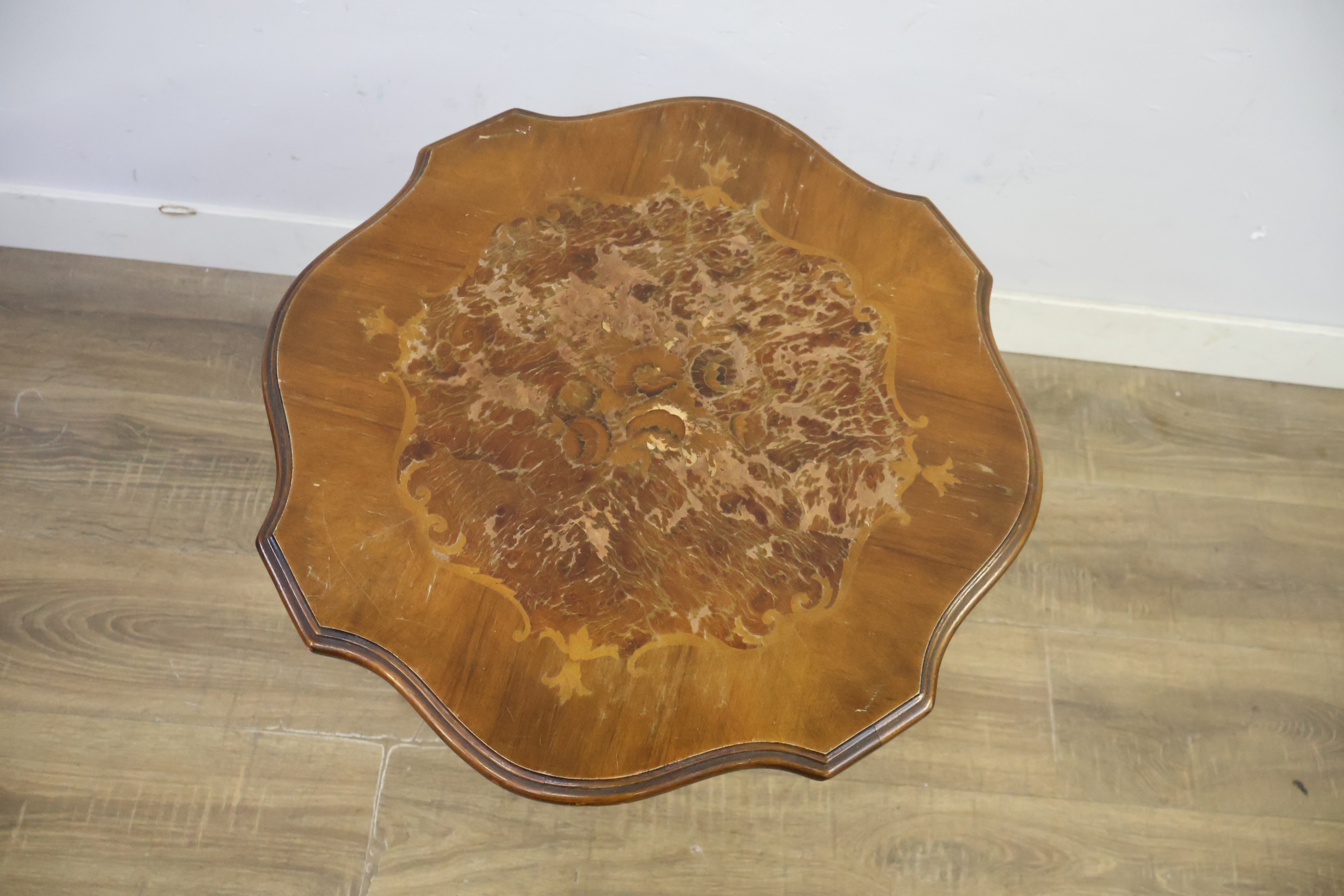 Antieke Klassieke houten bijzettafel' – foto 14 – kavel bij GSD Auctions, Zoeterwoude