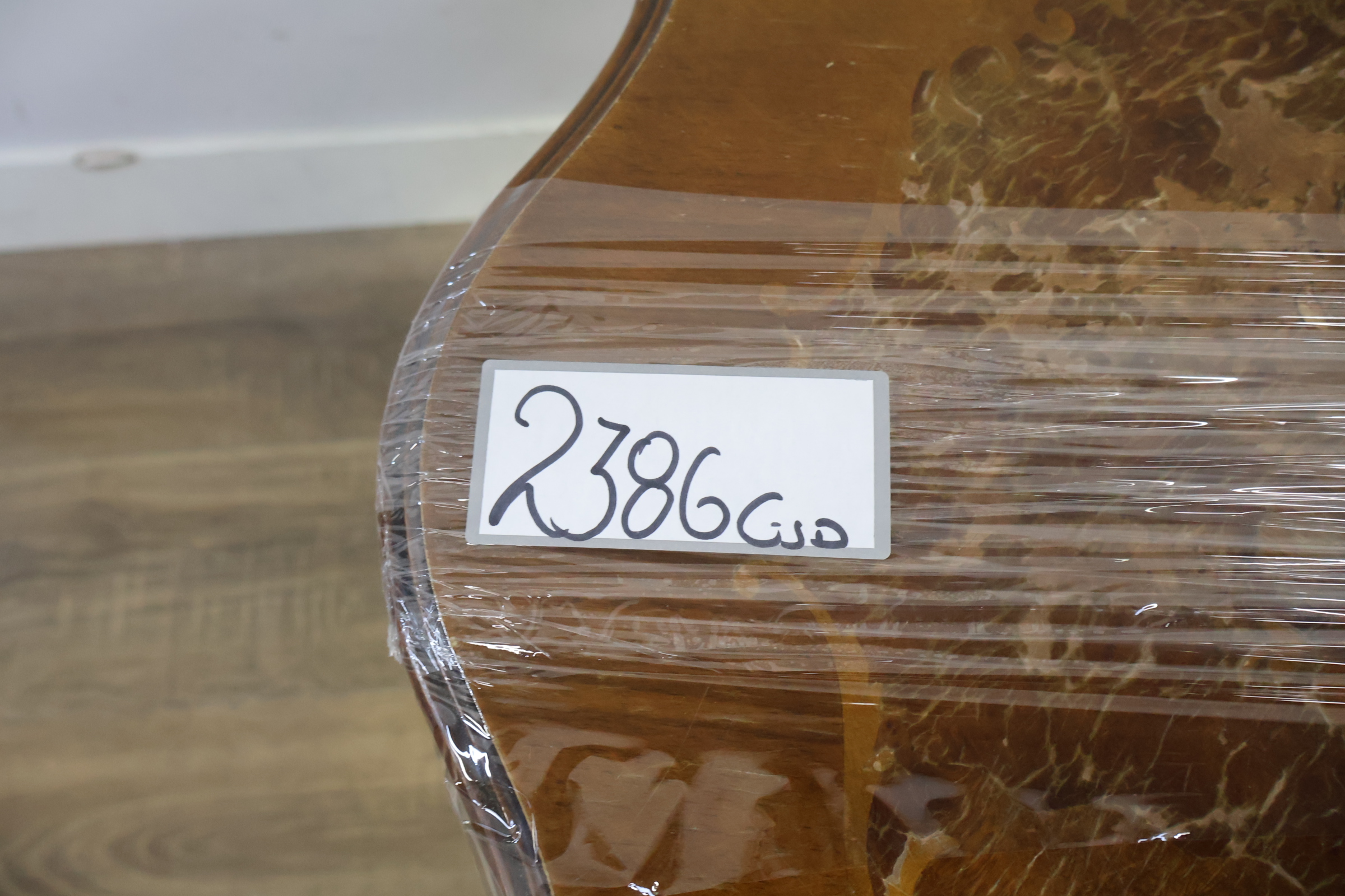 Antieke Klassieke houten bijzettafel' – foto 18 – kavel bij GSD Auctions, Zoeterwoude