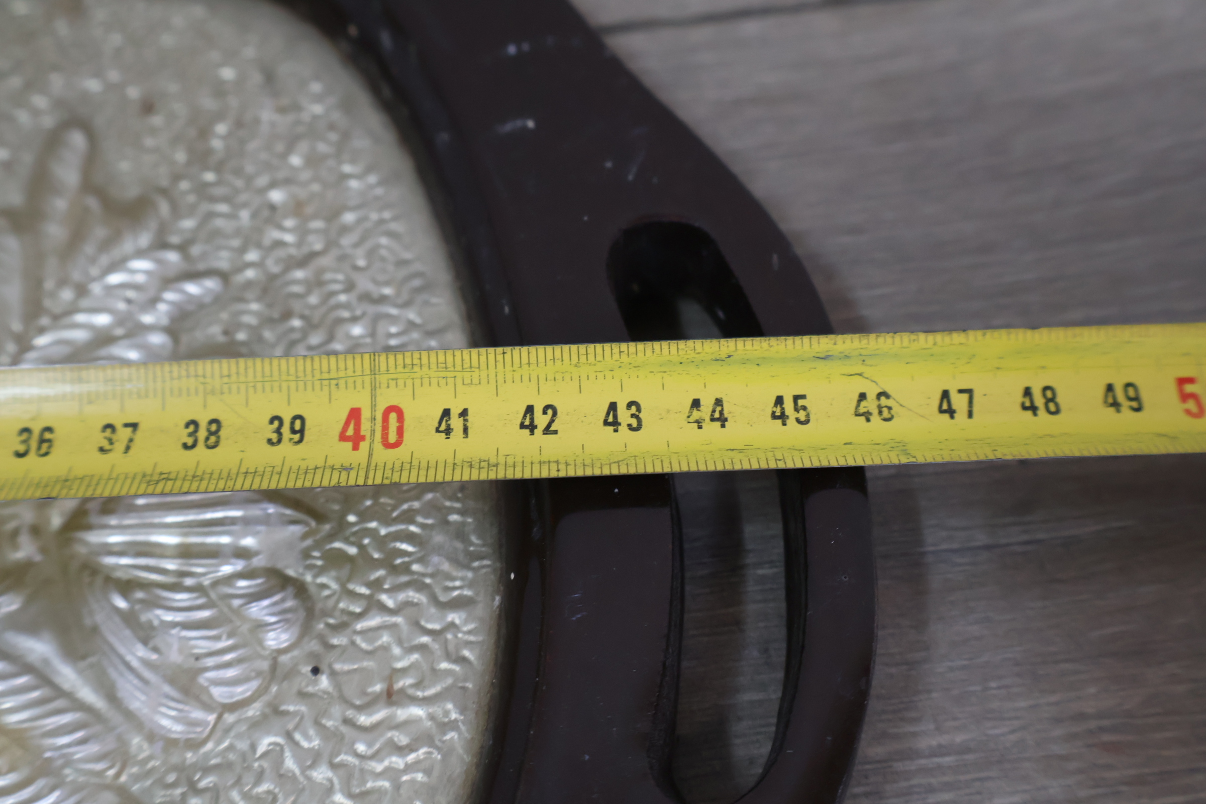 Vintage dienblad met reliëfmotief' – foto 14 – kavel bij GSD Auctions, Zoeterwoude