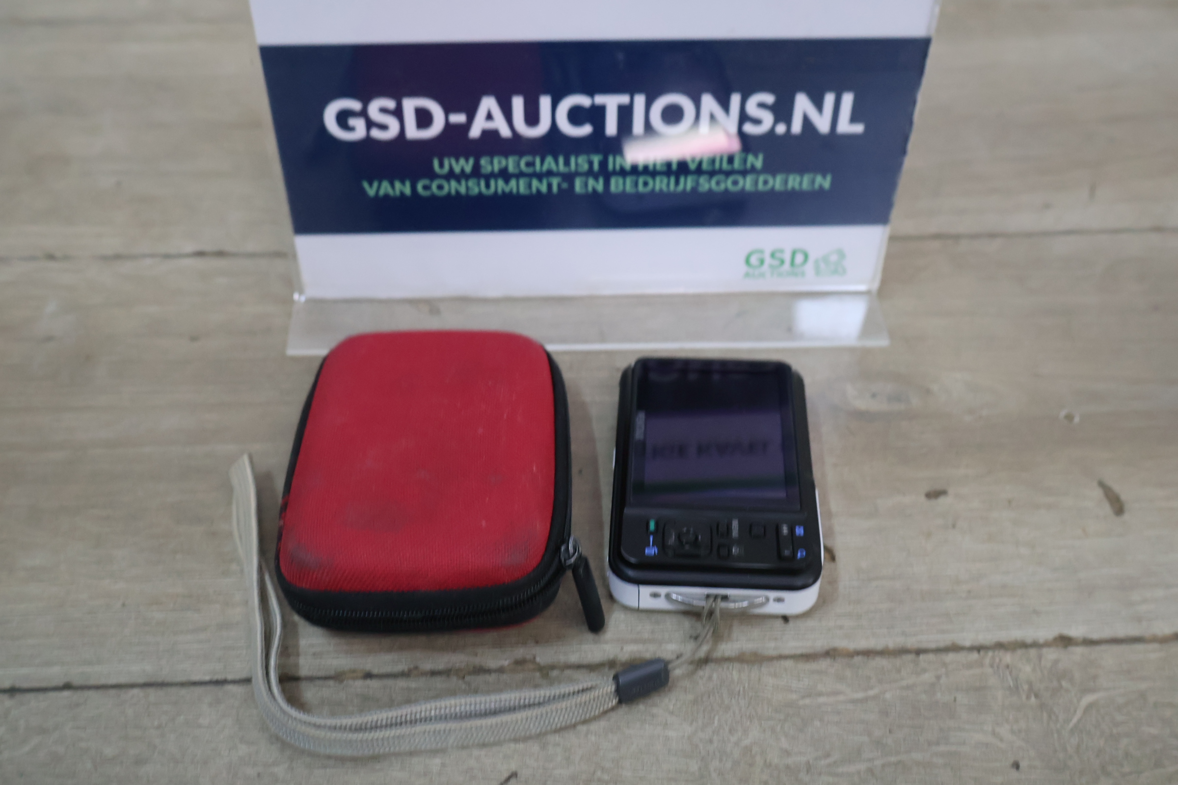 Pentax Optio WS80 digitale camera met rode opbergtas – foto 2 – kavel bij GSD Auctions, Zoeterwoude