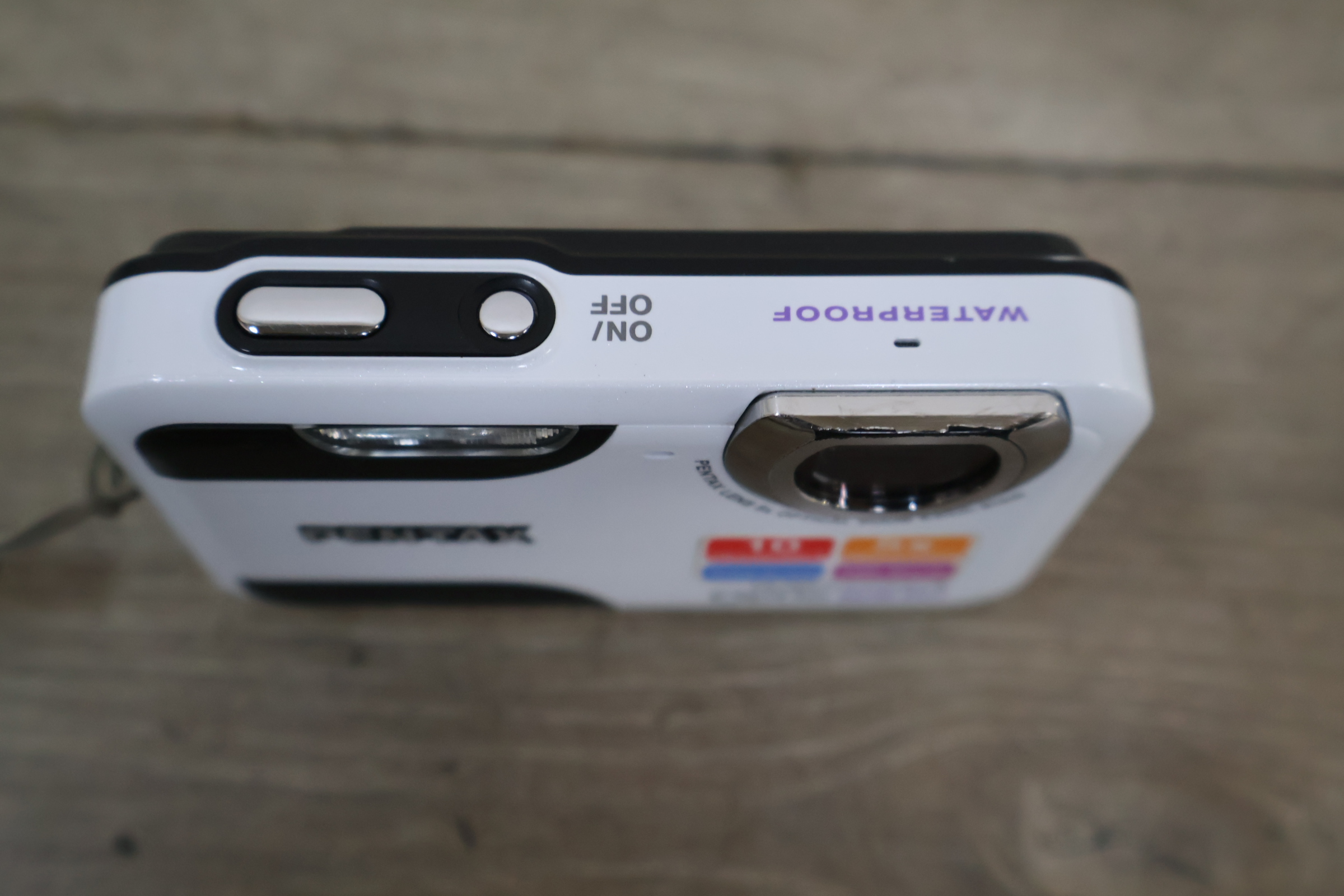 Pentax Optio WS80 digitale camera met rode opbergtas – foto 7 – kavel bij GSD Auctions, Zoeterwoude