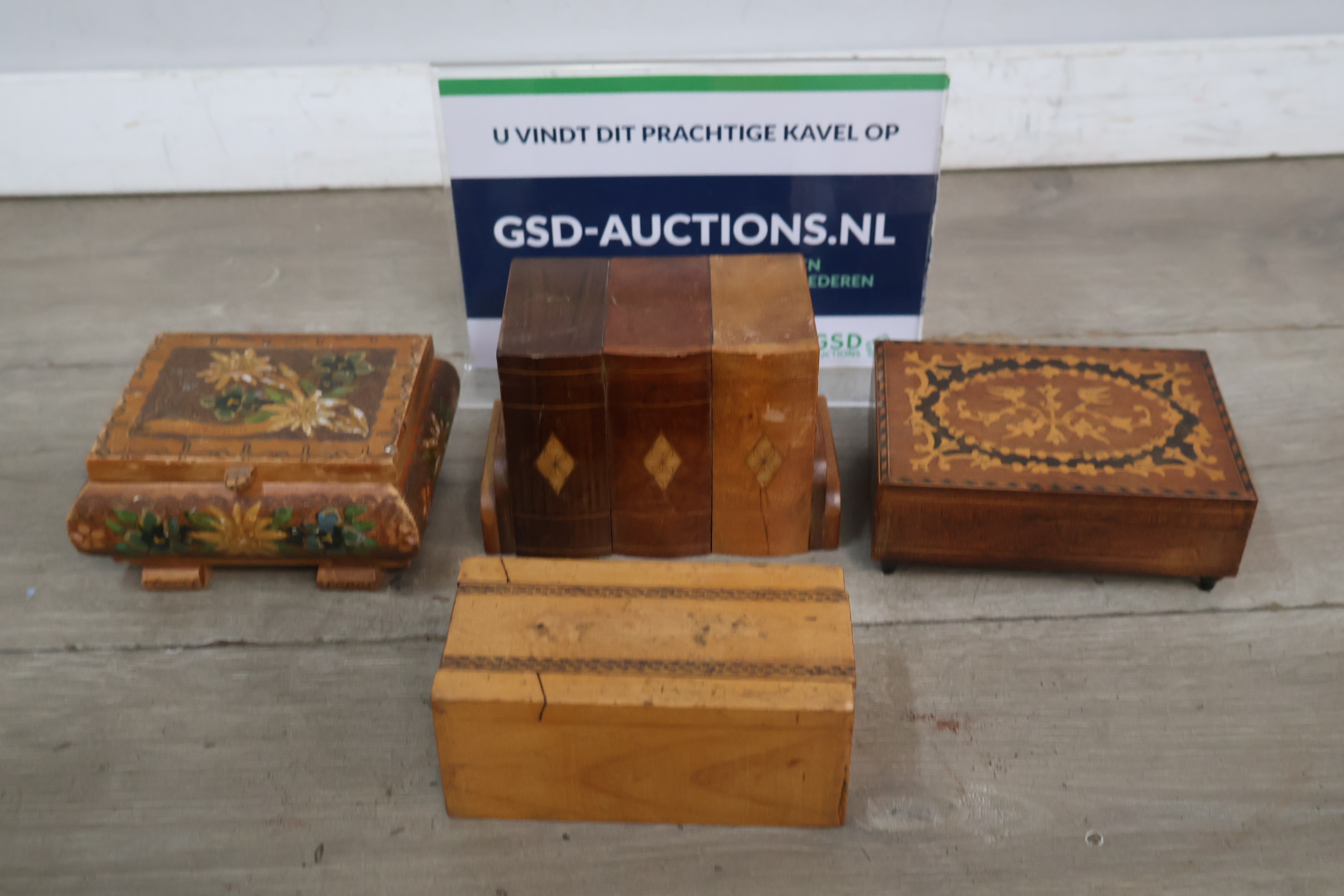 Set houten sieraden- en opbergdozen – foto 2 – kavel bij GSD Auctions, Zoeterwoude