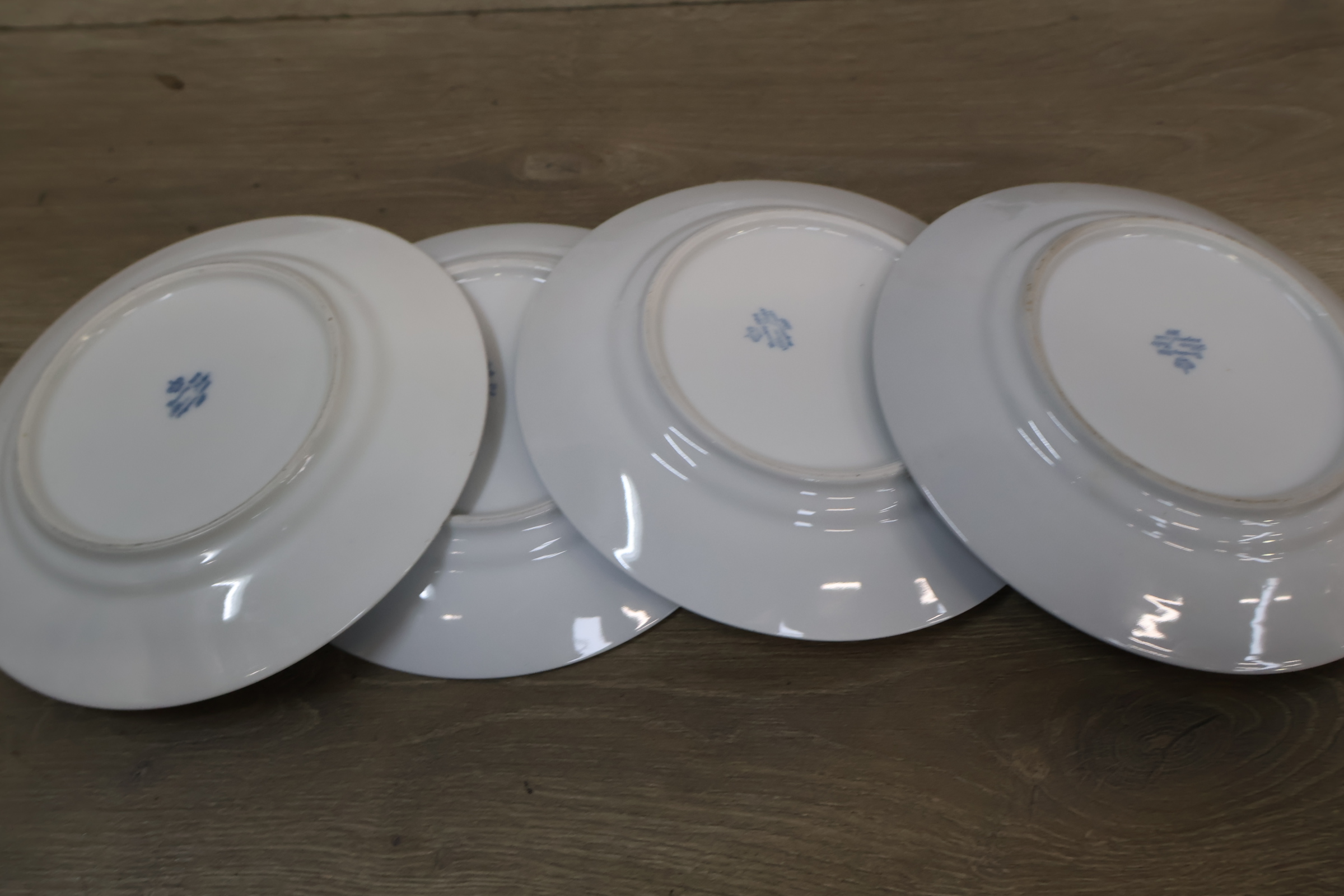 Set van 10 klein blauw-wit porseleinen bordjes – foto 11 – kavel bij GSD Auctions, Zoeterwoude