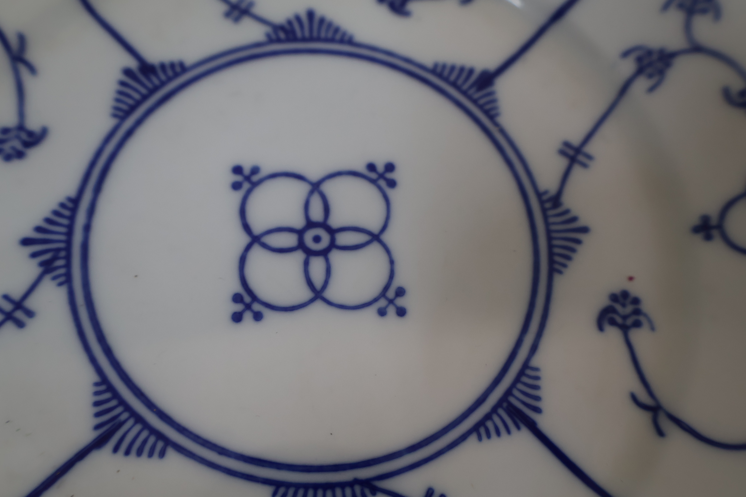 Set van 10 klein blauw-wit porseleinen bordjes – foto 13 – kavel bij GSD Auctions, Zoeterwoude