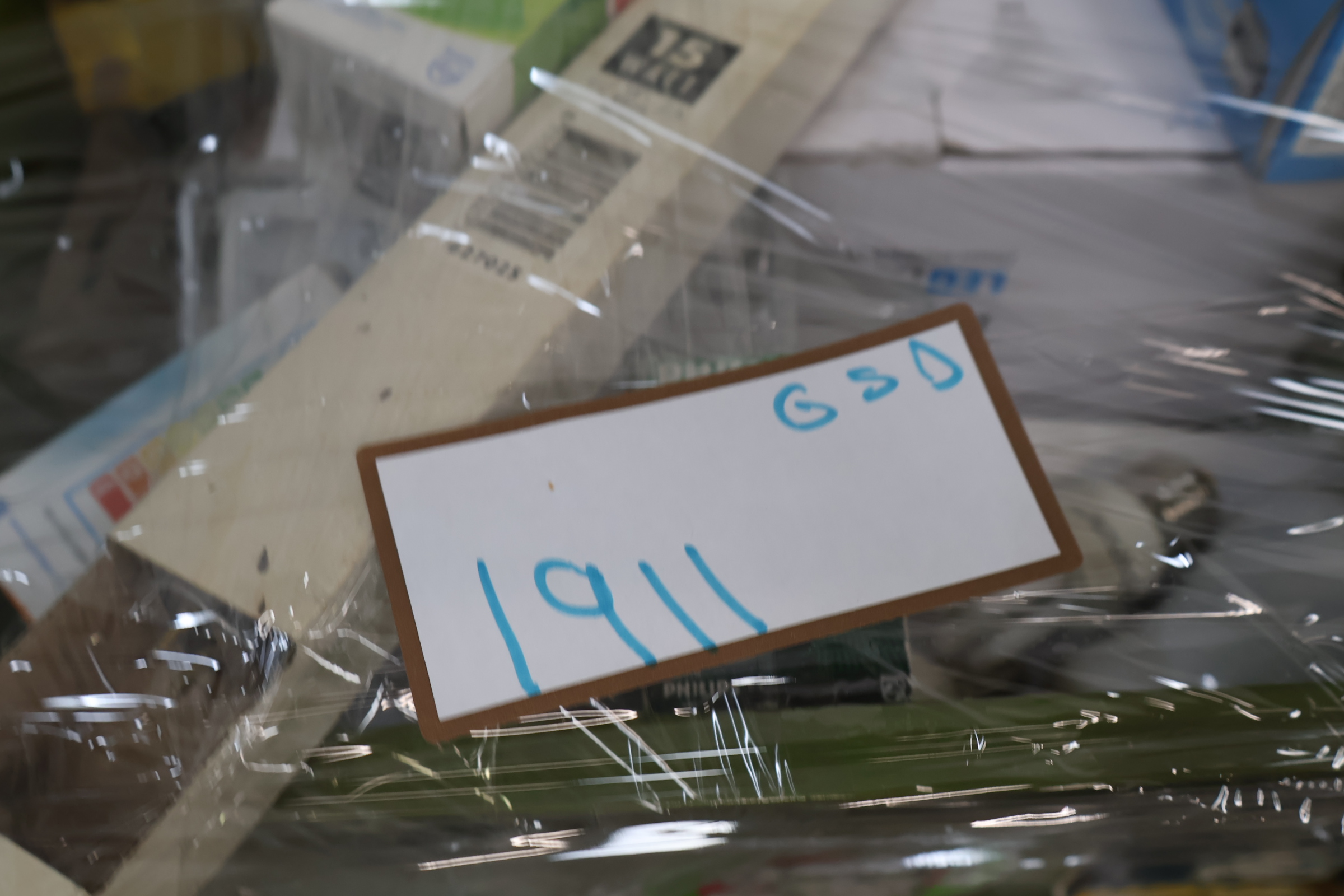 Assortiment diverse gloeilampen en LED lampen – foto 5 – kavel bij GSD Auctions, Zoeterwoude