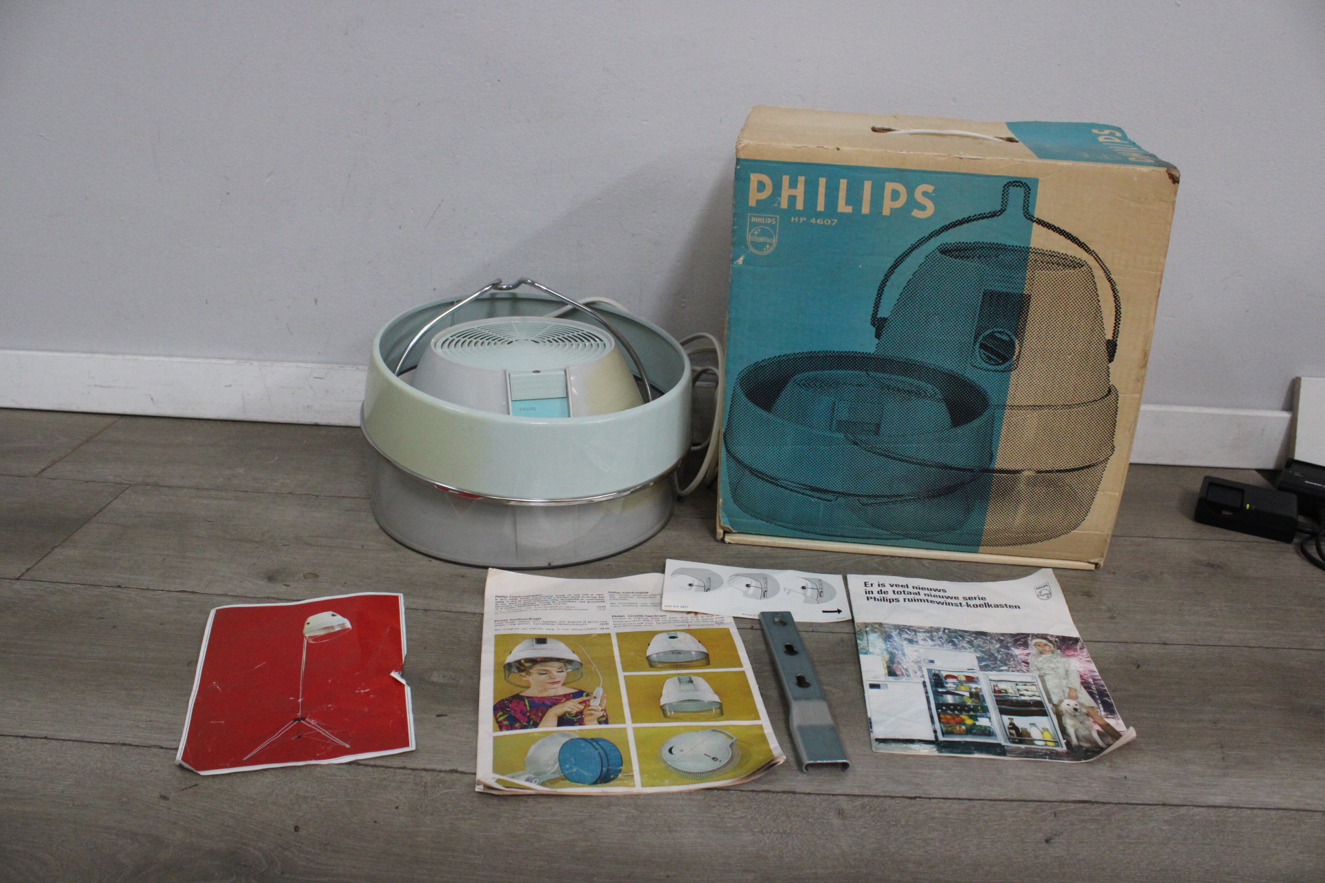Philips HP 4607 haarföhn – foto 2 – kavel bij GSD Auctions, Zoeterwoude