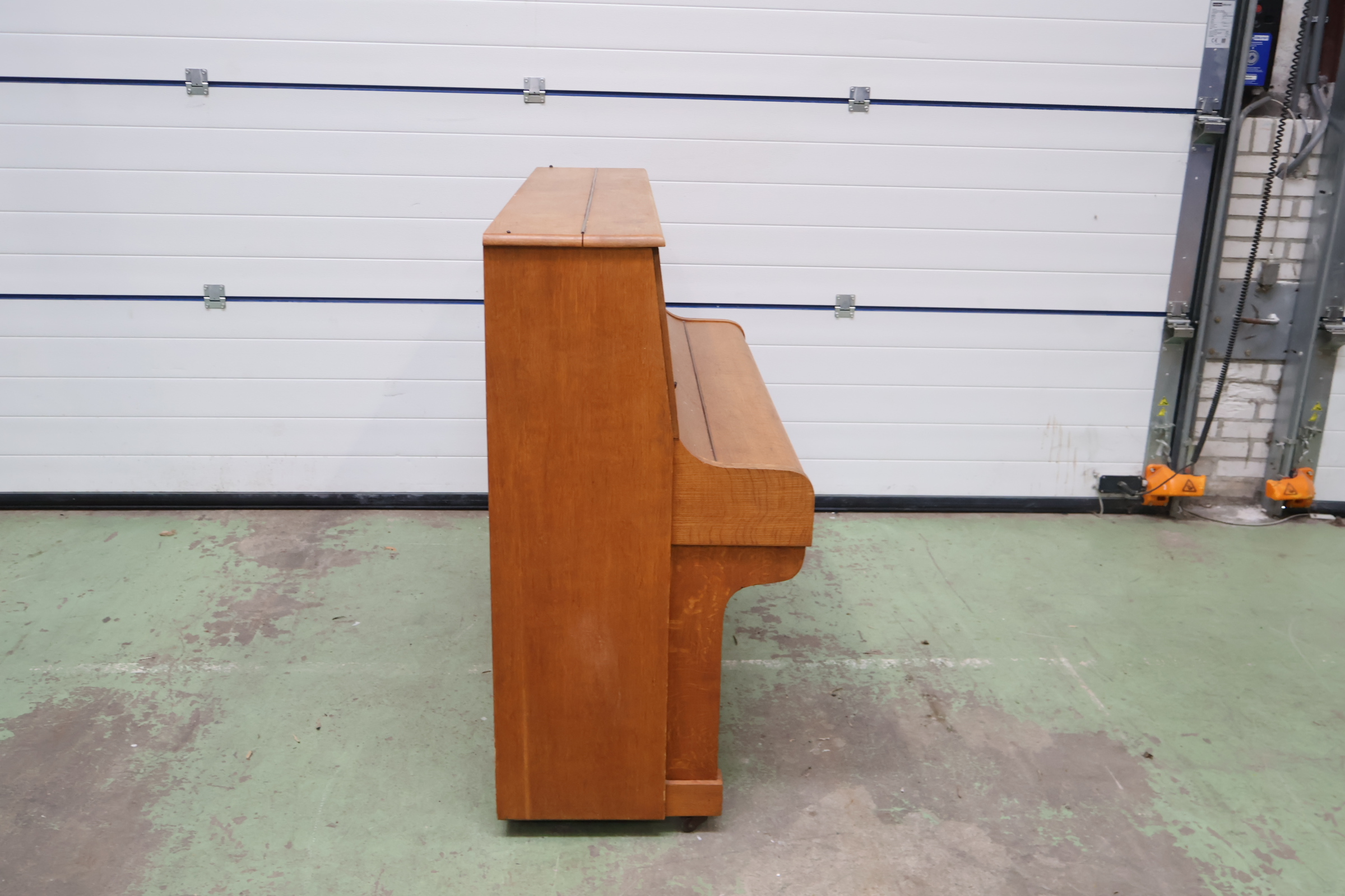 Bell Piano - Brijmen – foto 3 – kavel bij GSD Auctions, Zoeterwoude