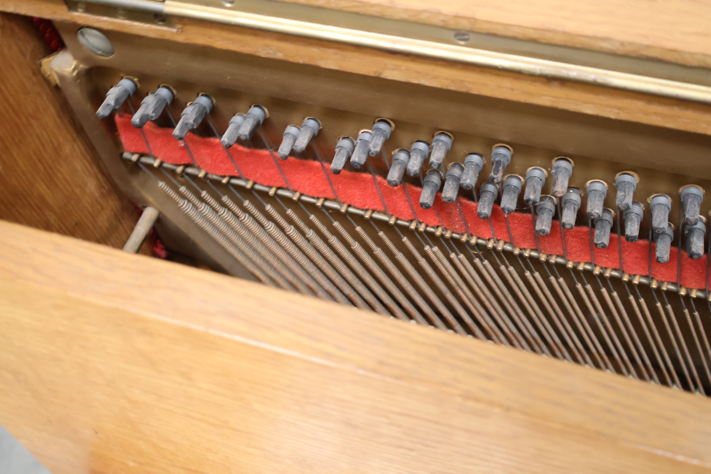 Bell Piano - Brijmen – foto 18 – kavel bij GSD Auctions, Zoeterwoude