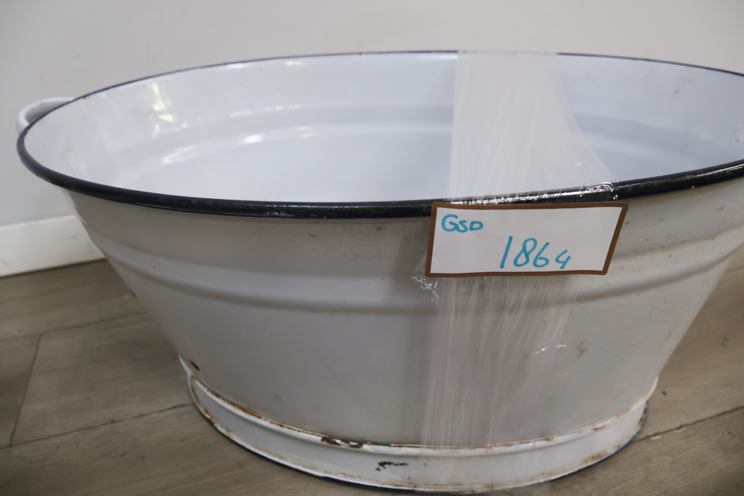 Witte geëmailleerde grote teil – foto 16 – kavel bij GSD Auctions, Zoeterwoude