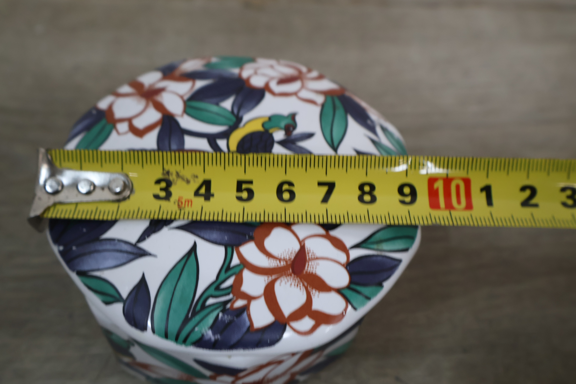 Porseleinen vaas met dekseldoosje – foto 14 – kavel bij GSD Auctions, Zoeterwoude