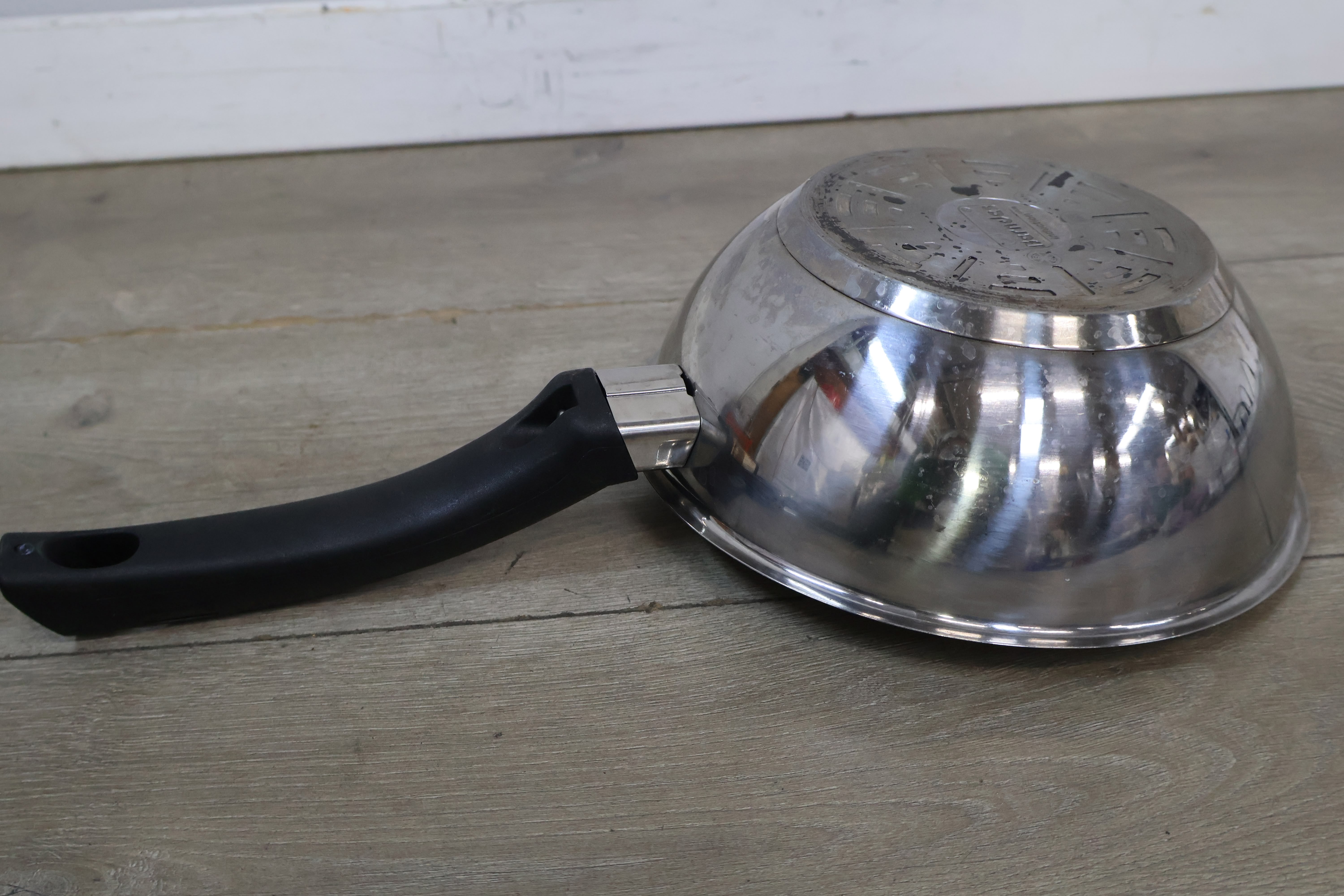1 Grillpan & 1 Wok & 1 Koekenpan - Hackman, Bernes' – foto 11 – kavel bij GSD Auctions, Zoeterwoude
