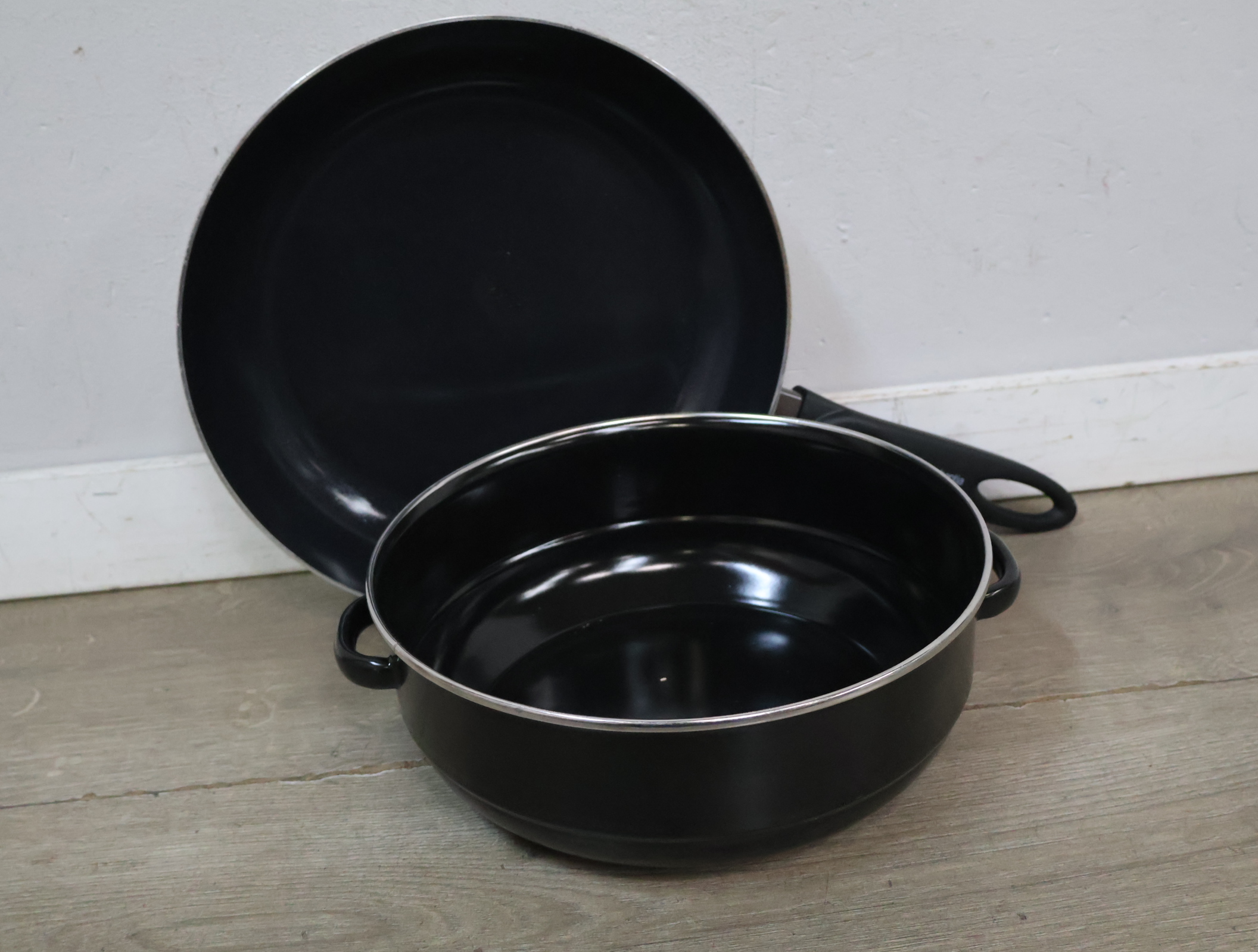 Set van twee pannen - Brabantia – foto 4 – kavel bij GSD Auctions, Zoeterwoude