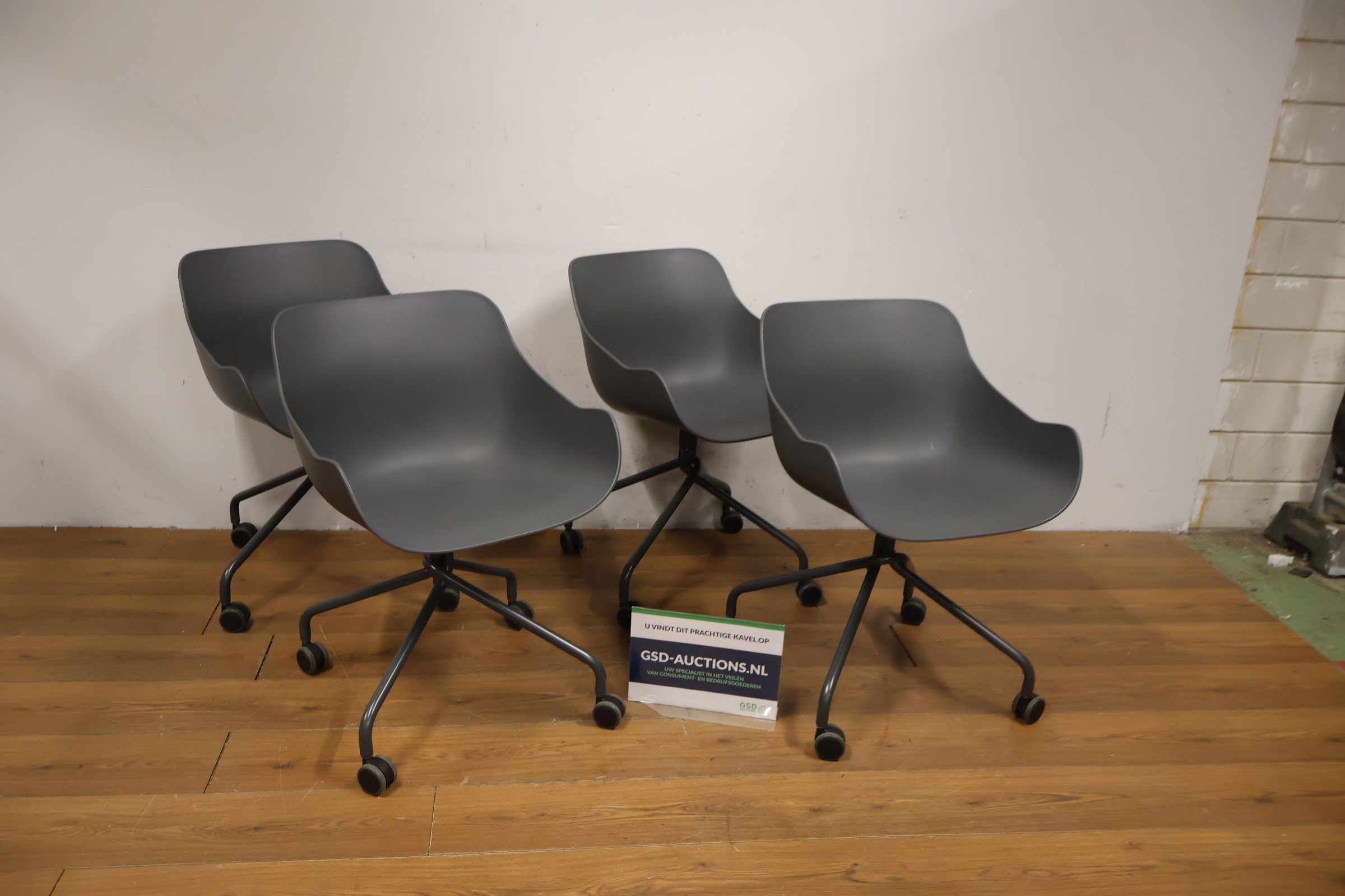 4 Designer stoelen - MDD Baltic Chairs by Krystian Kowaski – foto 2 – kavel bij GSD Auctions, Zoeterwoude