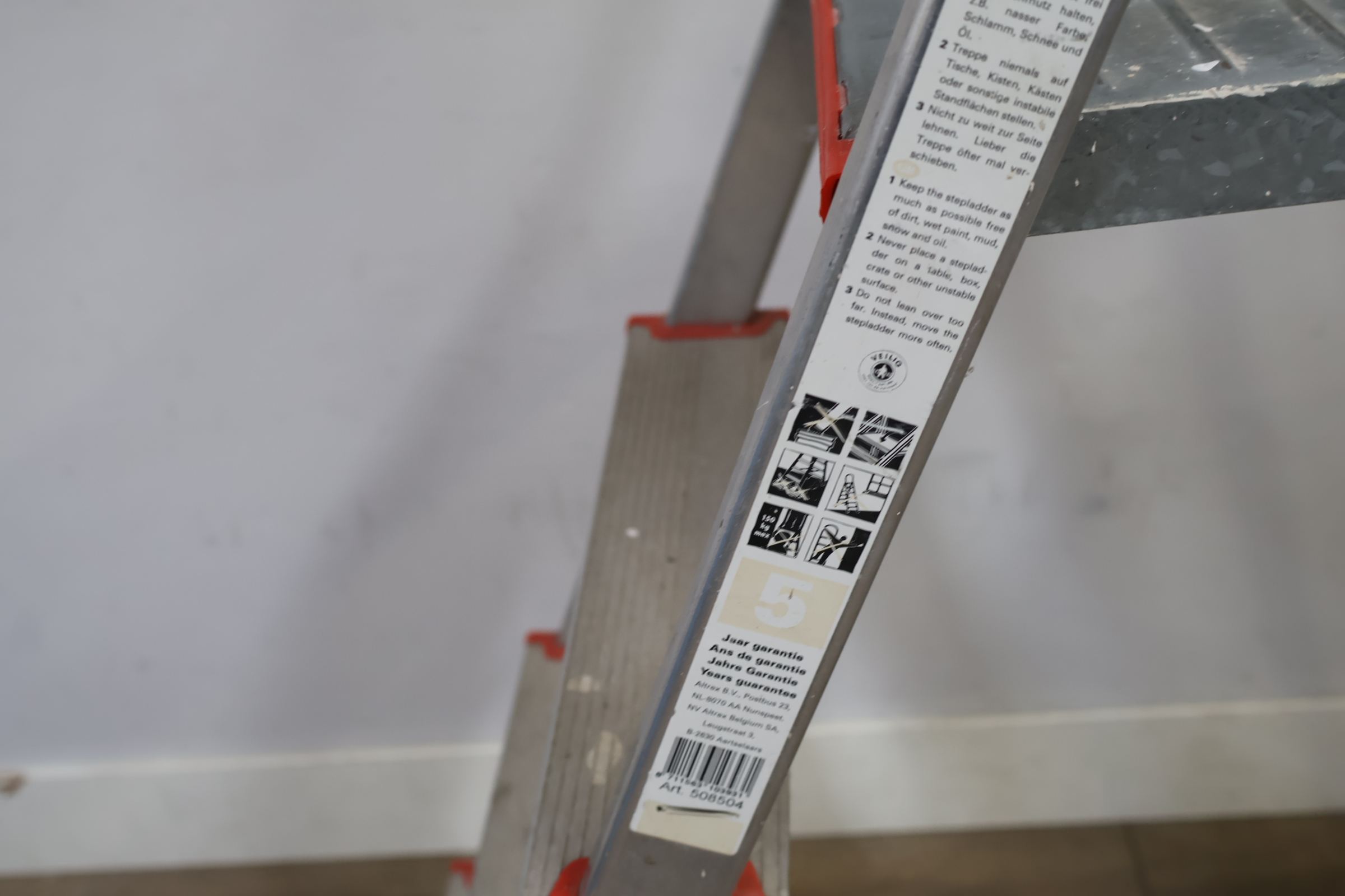 Altrex vouwladder met vier treden – foto 10 – kavel bij GSD Auctions, Zoeterwoude