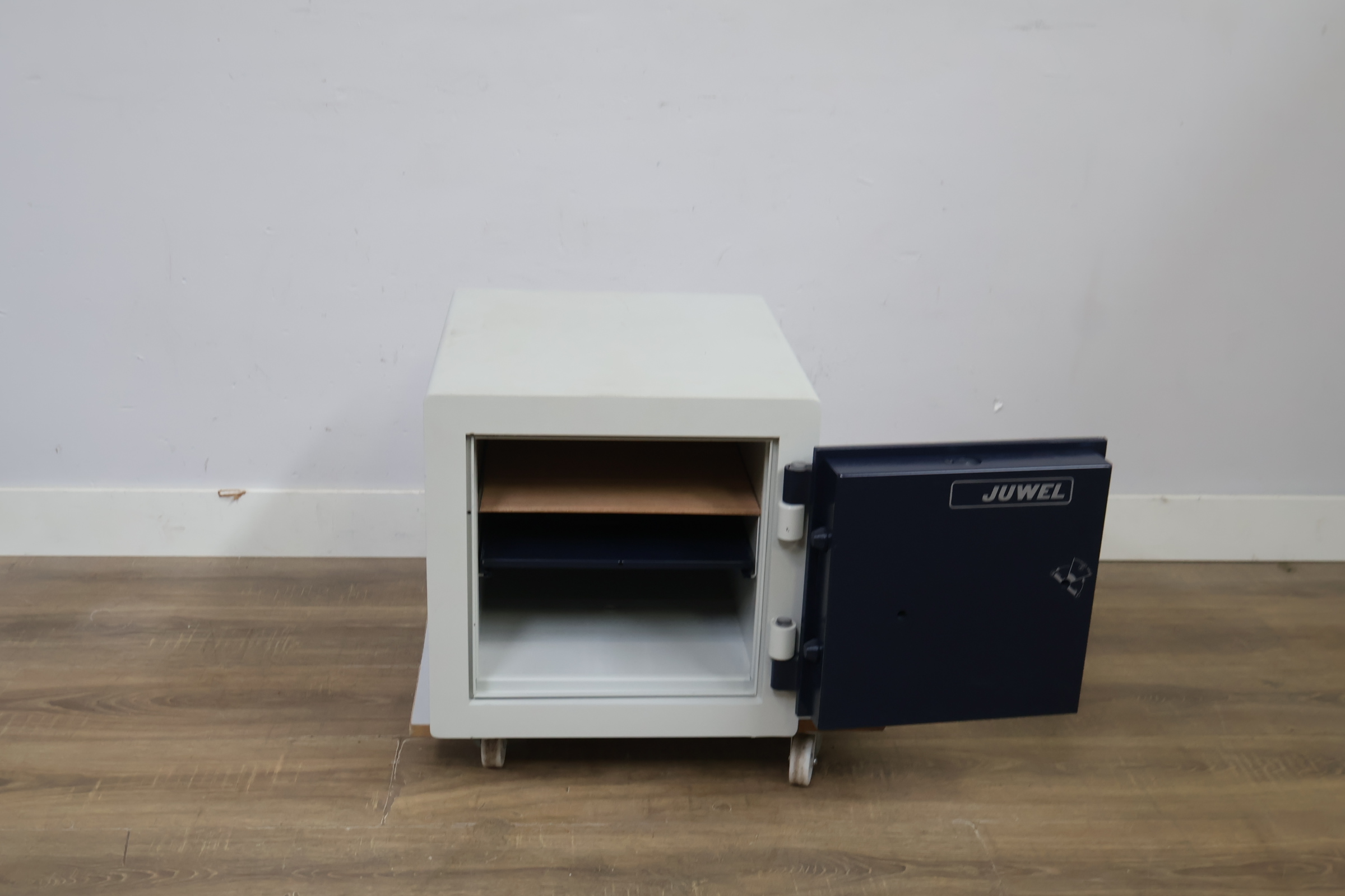 Diplomat juwel kluis met cijferslot – foto 10 – kavel bij GSD Auctions, Zoeterwoude