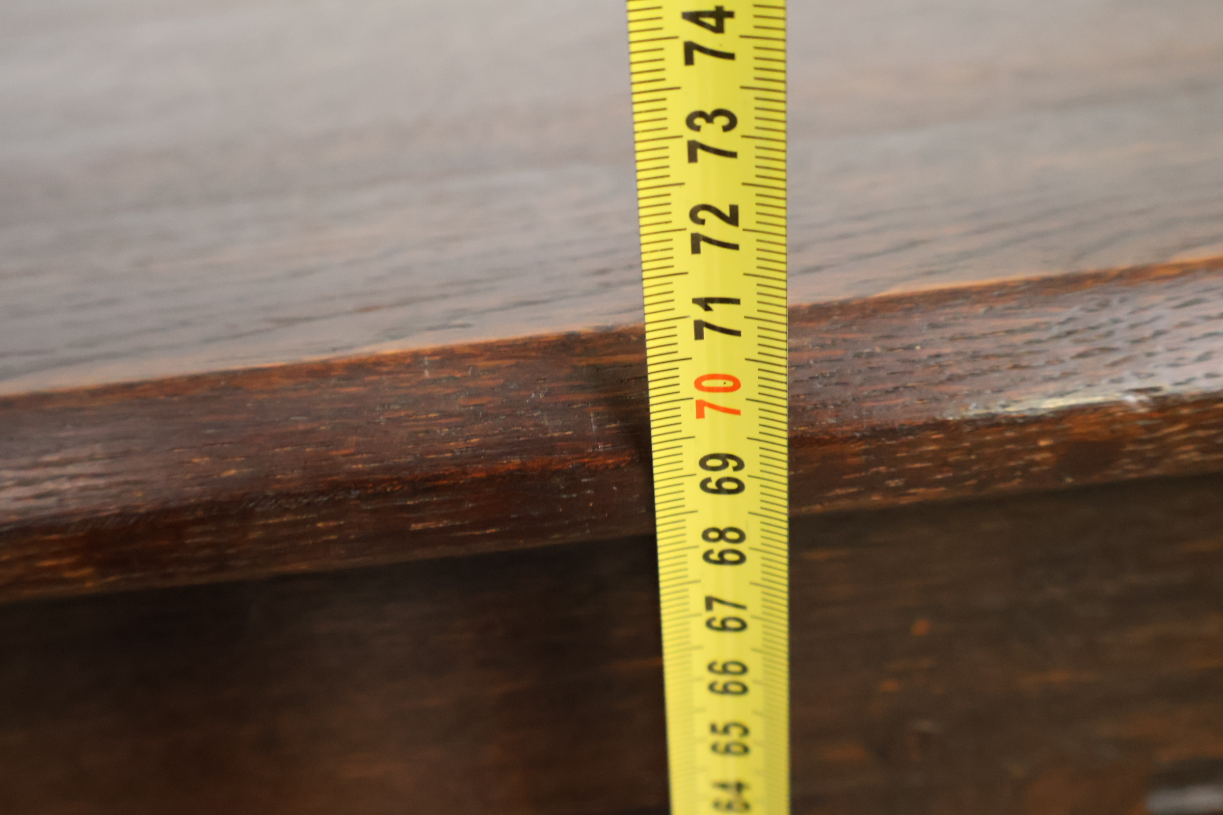 Antieke houten kist met houtsnijwerk – foto 24 – kavel bij GSD Auctions, Zoeterwoude
