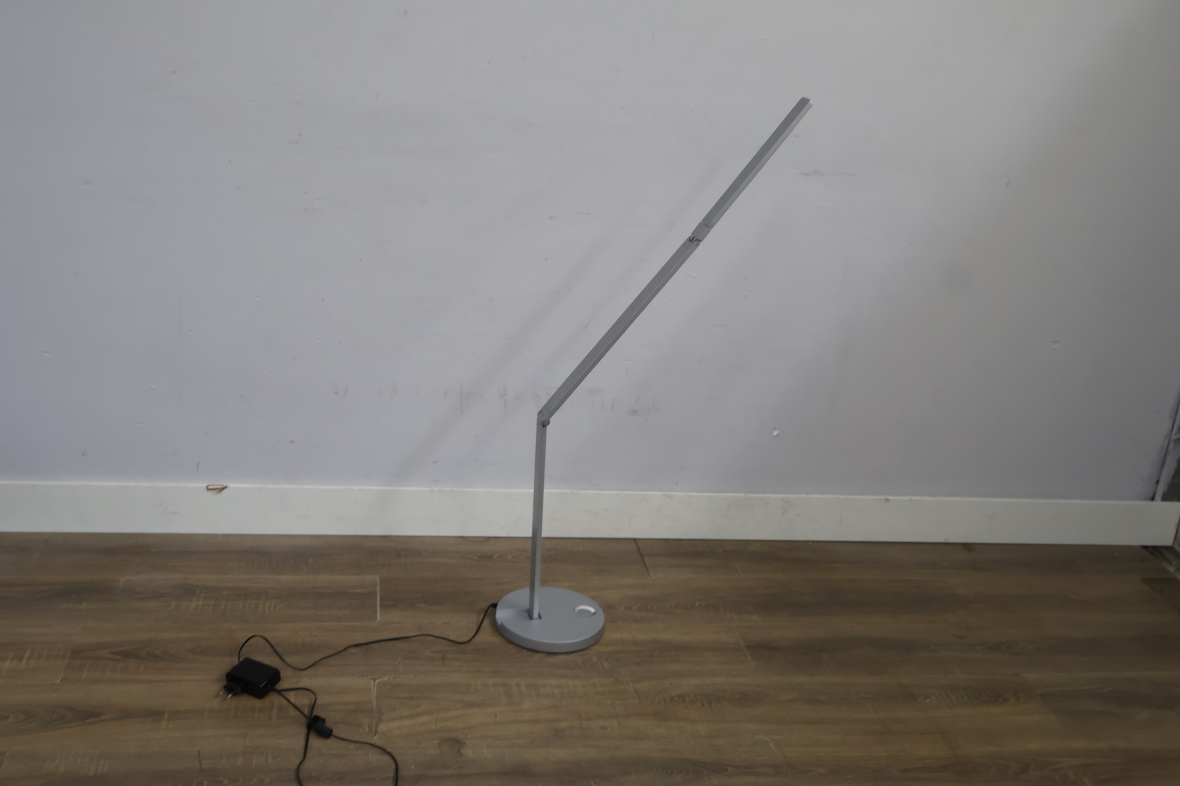 Philips LED bureaulamp – foto 3 – kavel bij GSD Auctions, Zoeterwoude