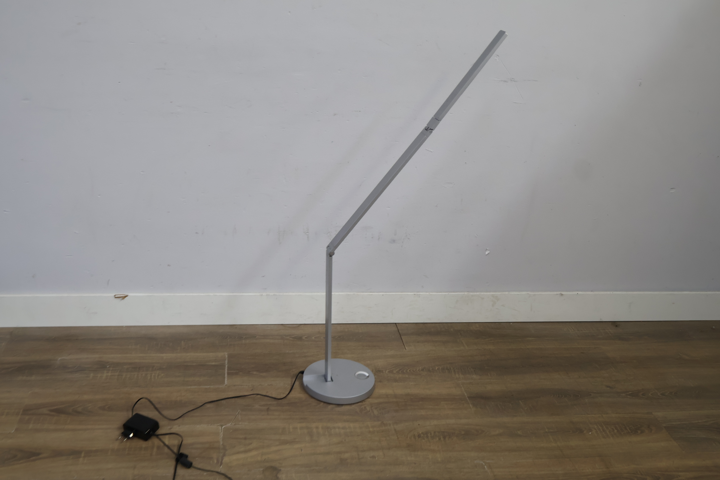 Philips LED bureaulamp – foto 4 – kavel bij GSD Auctions, Zoeterwoude
