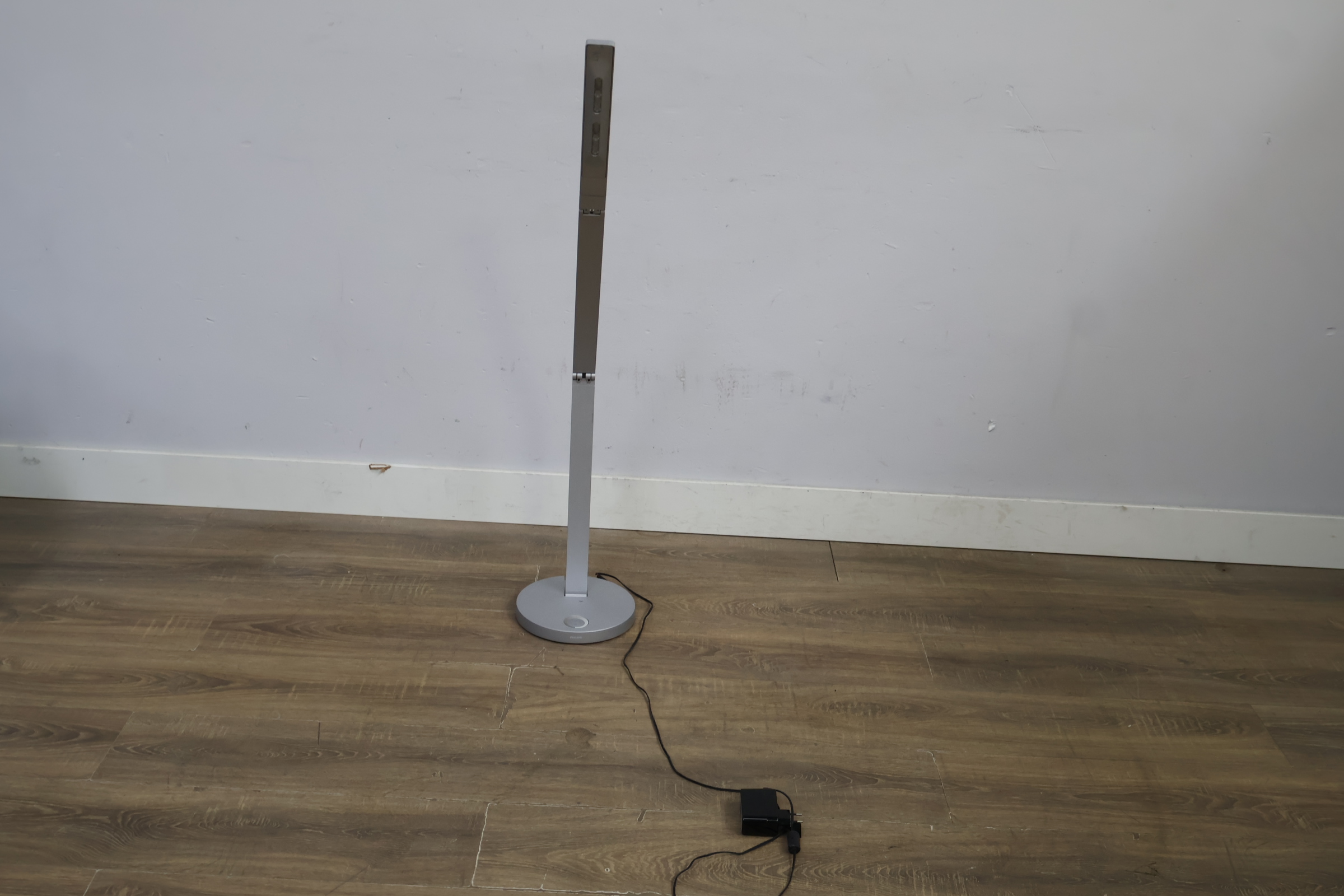 Philips LED bureaulamp – foto 10 – kavel bij GSD Auctions, Zoeterwoude