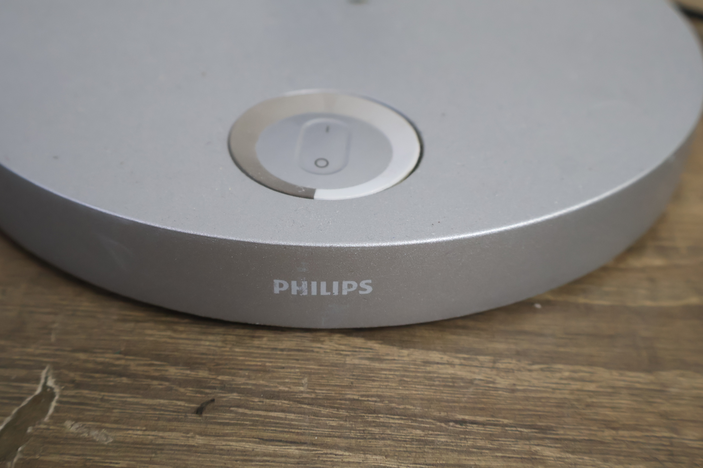 Philips LED bureaulamp – foto 11 – kavel bij GSD Auctions, Zoeterwoude