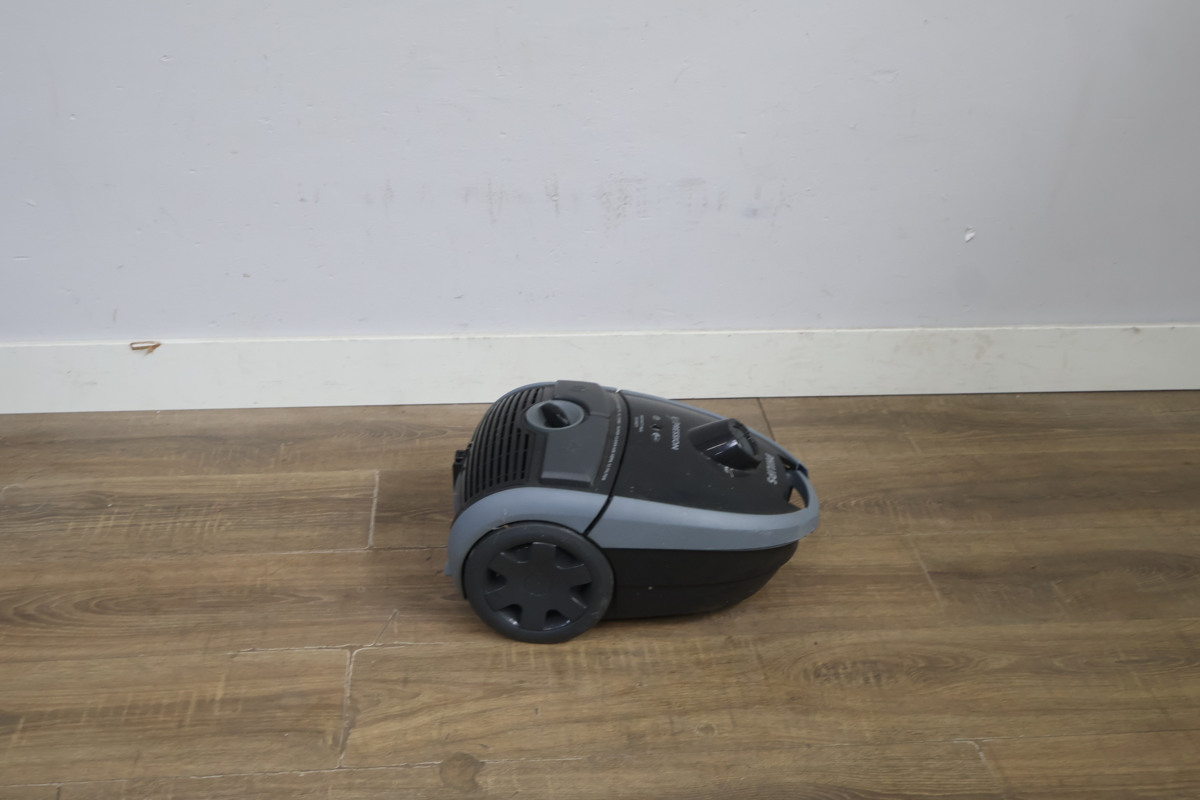Philips PowerPro Compact stofzuiger – foto 3 – kavel bij GSD Auctions, Zoeterwoude