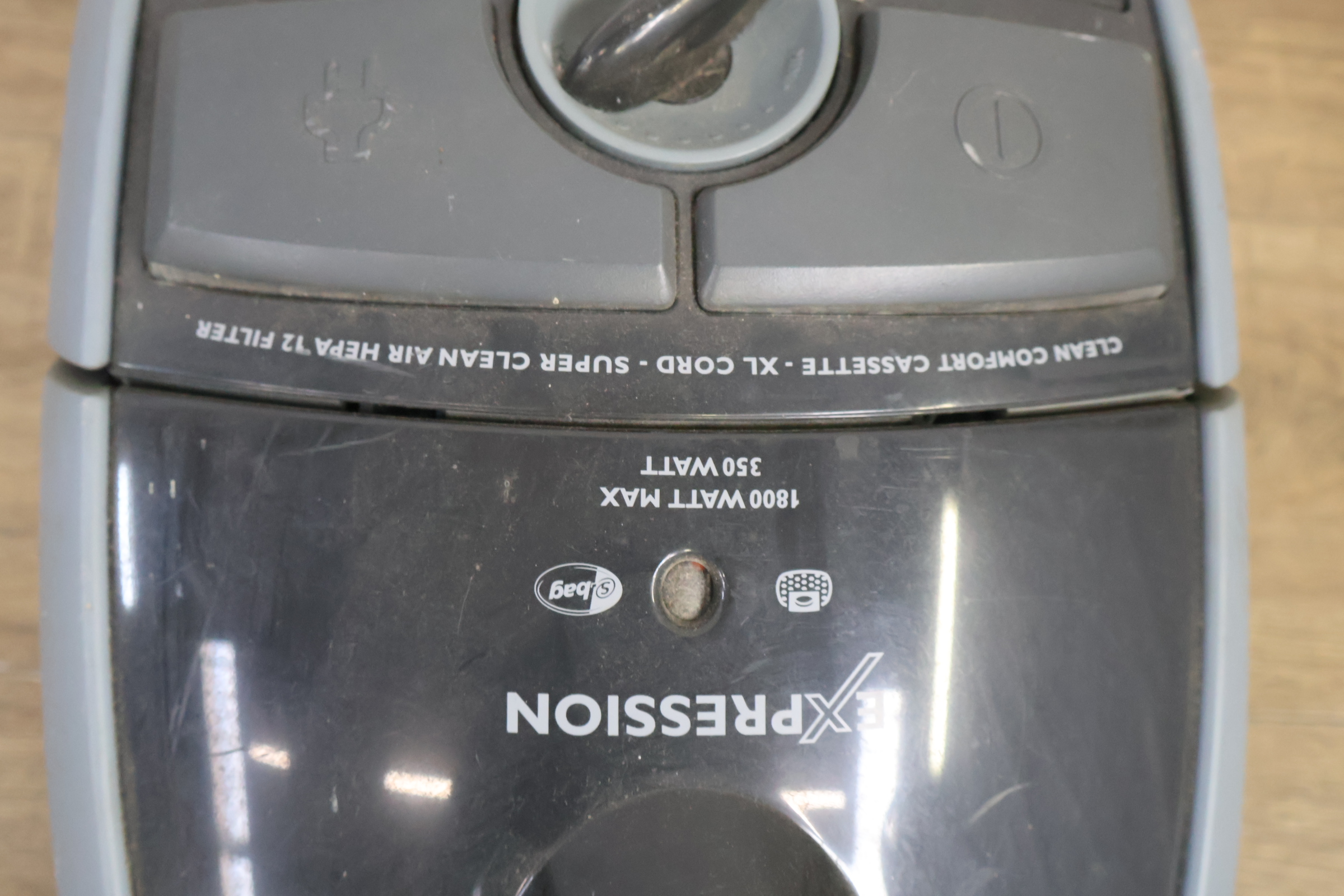Philips PowerPro Compact stofzuiger – foto 11 – kavel bij GSD Auctions, Zoeterwoude