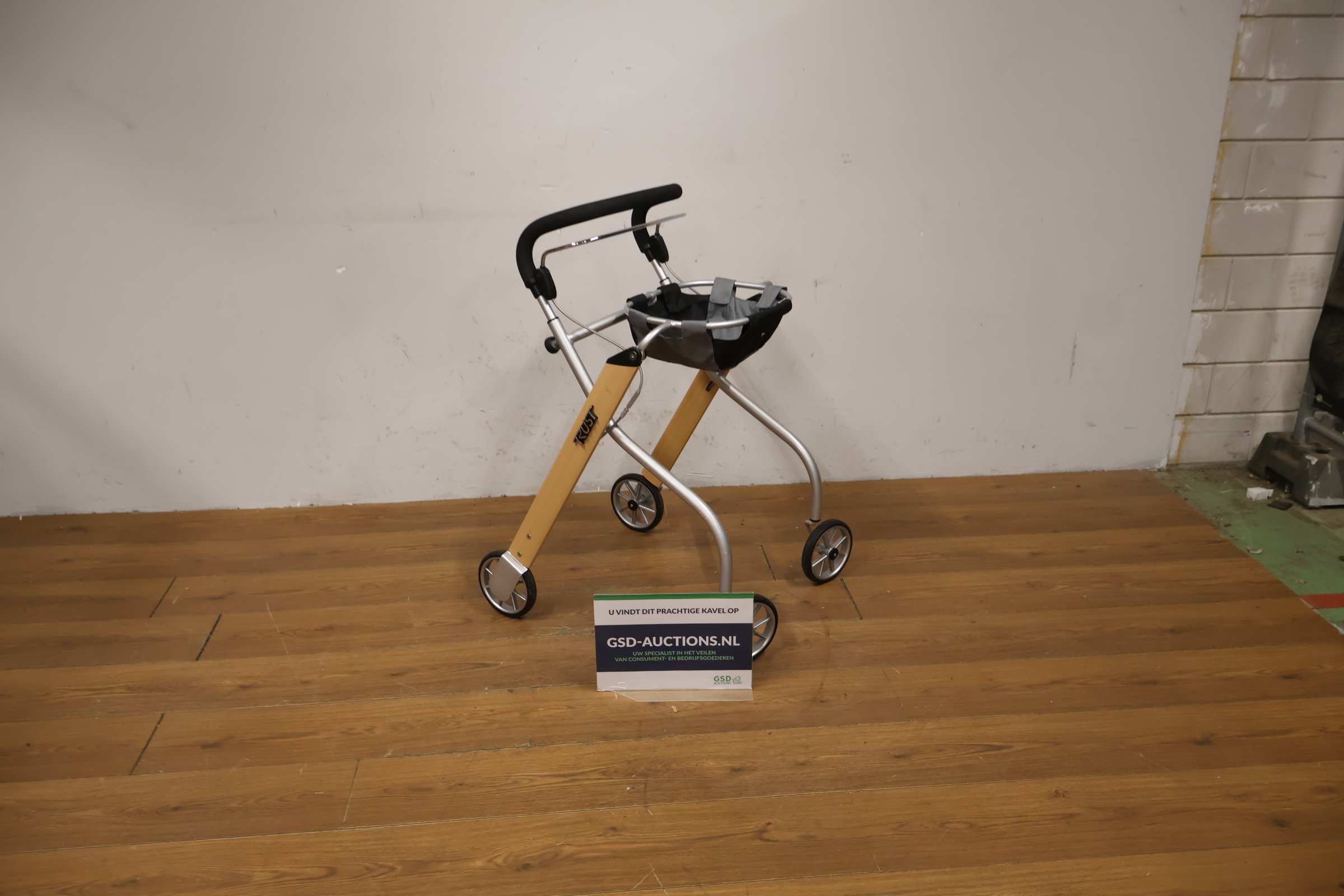 Trust Care Indoor Rollator – foto 2 – kavel bij GSD Auctions, Zoeterwoude