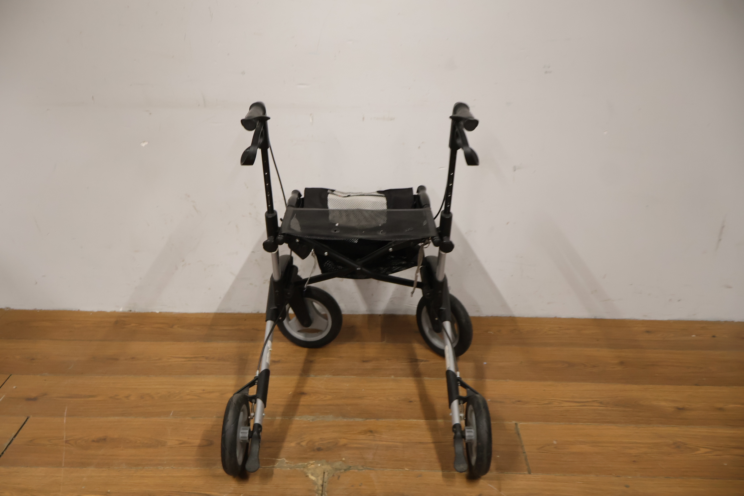 Topro Troja rollator – foto 4 – kavel bij GSD Auctions, Zoeterwoude