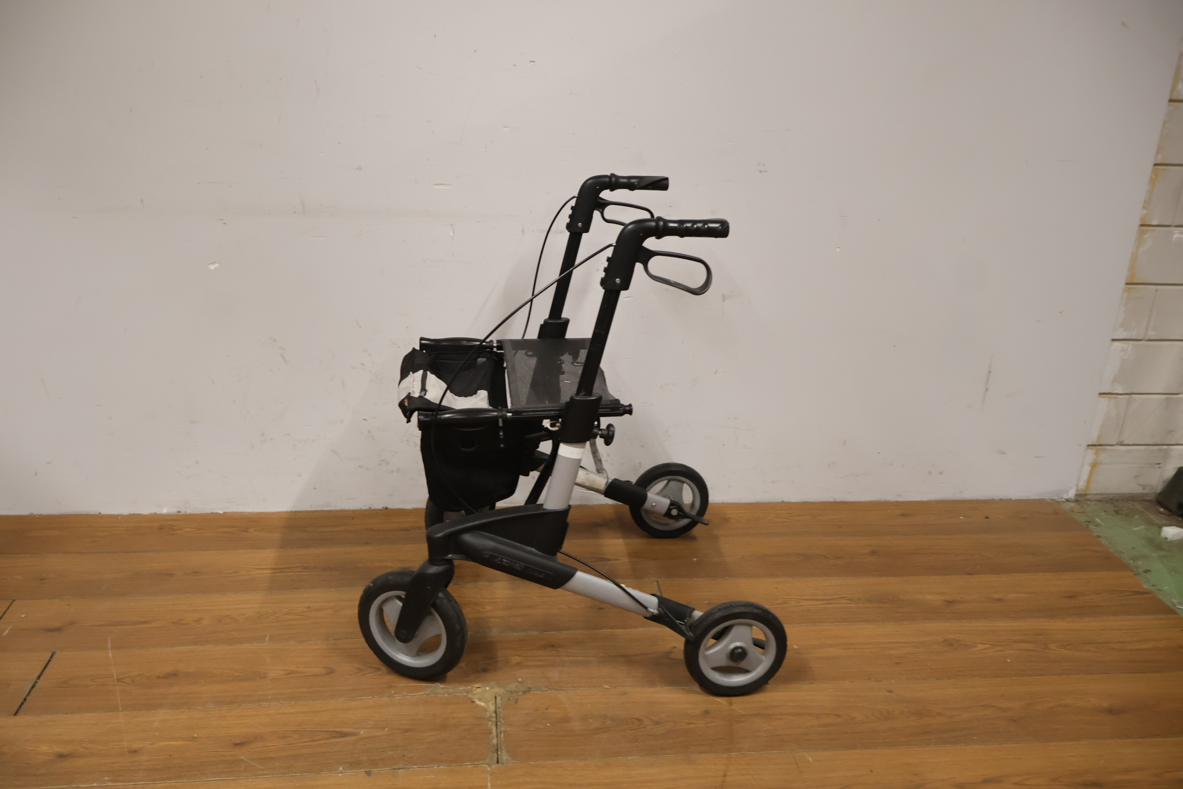 Topro Troja rollator – foto 5 – kavel bij GSD Auctions, Zoeterwoude