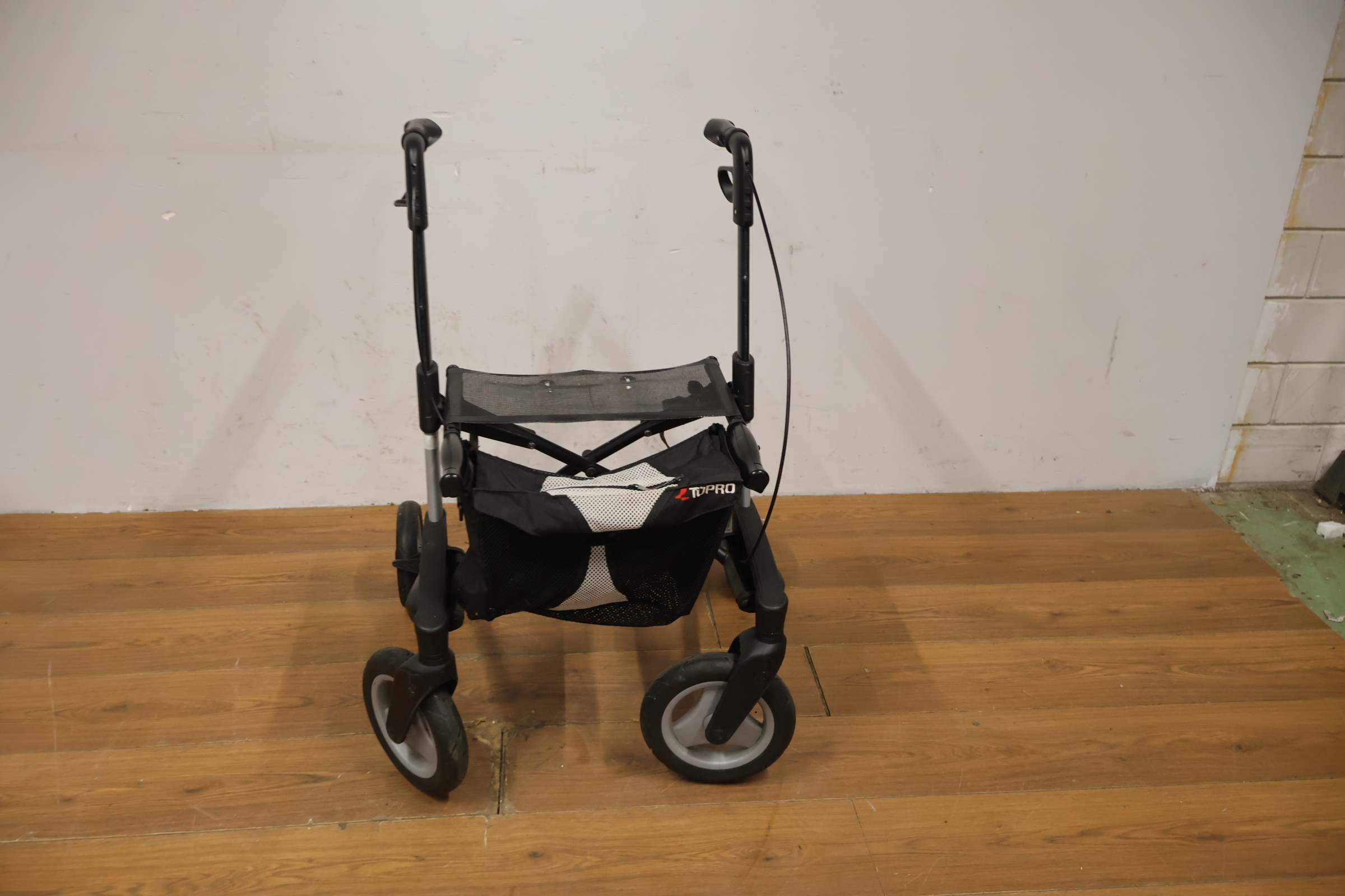 Topro Troja rollator – foto 10 – kavel bij GSD Auctions, Zoeterwoude