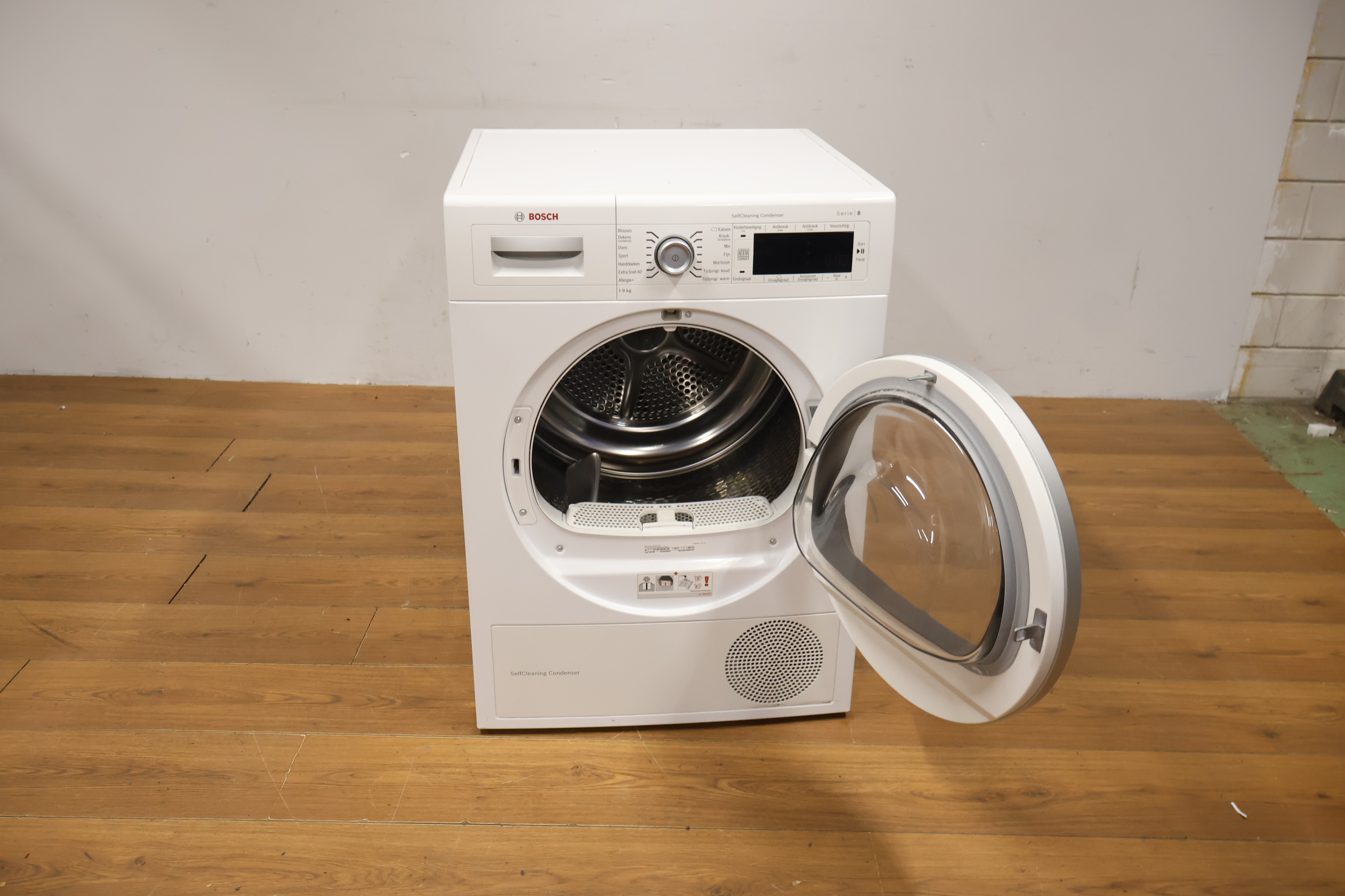 Bosch warmtepompdroger Serie 8 - Selfcleaning Condenser, 9 KG – foto 13 – kavel bij GSD Auctions, Zoeterwoude