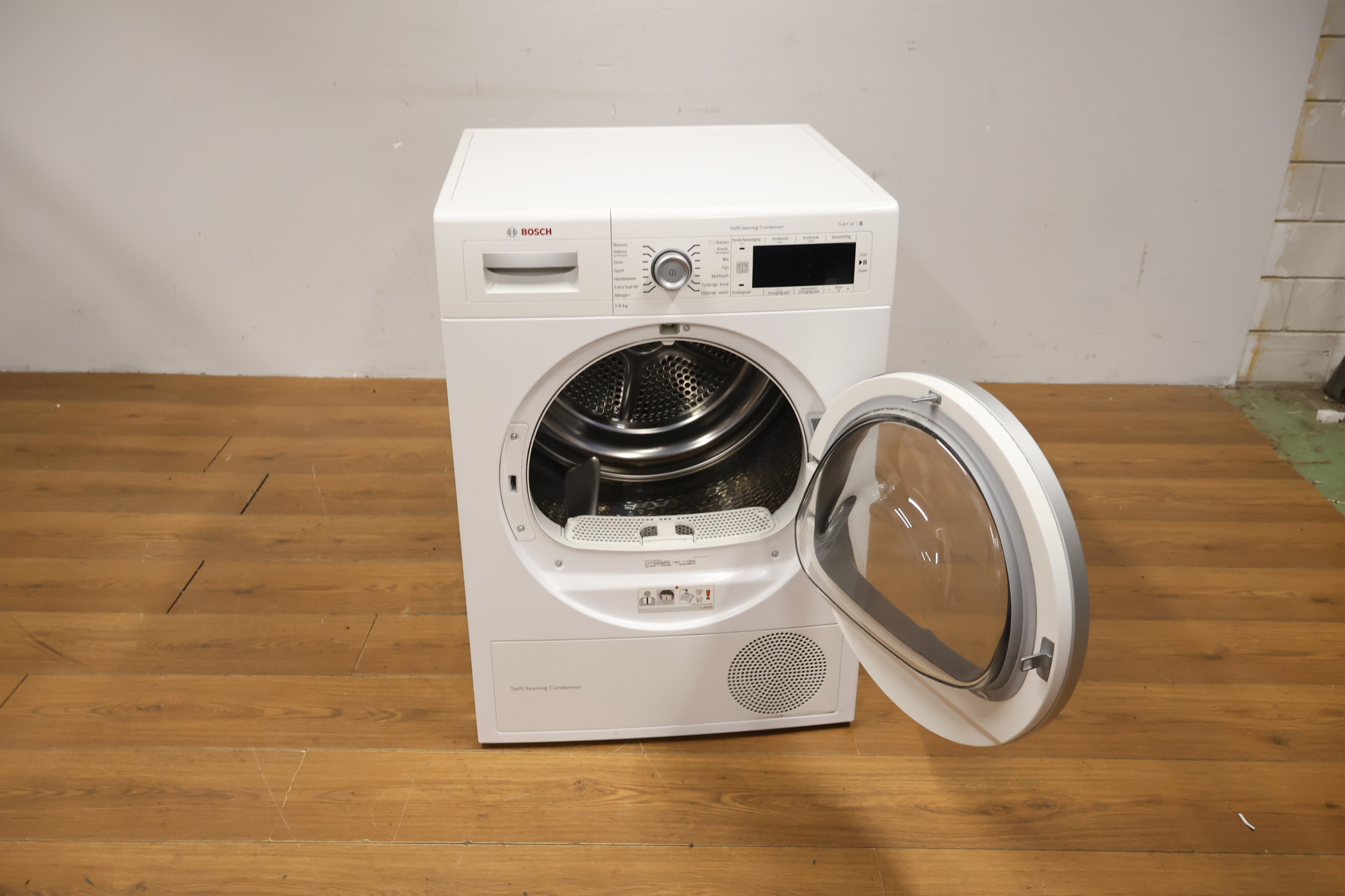 Bosch warmtepompdroger Serie 8 - Selfcleaning Condenser, 9 KG – foto 14 – kavel bij GSD Auctions, Zoeterwoude