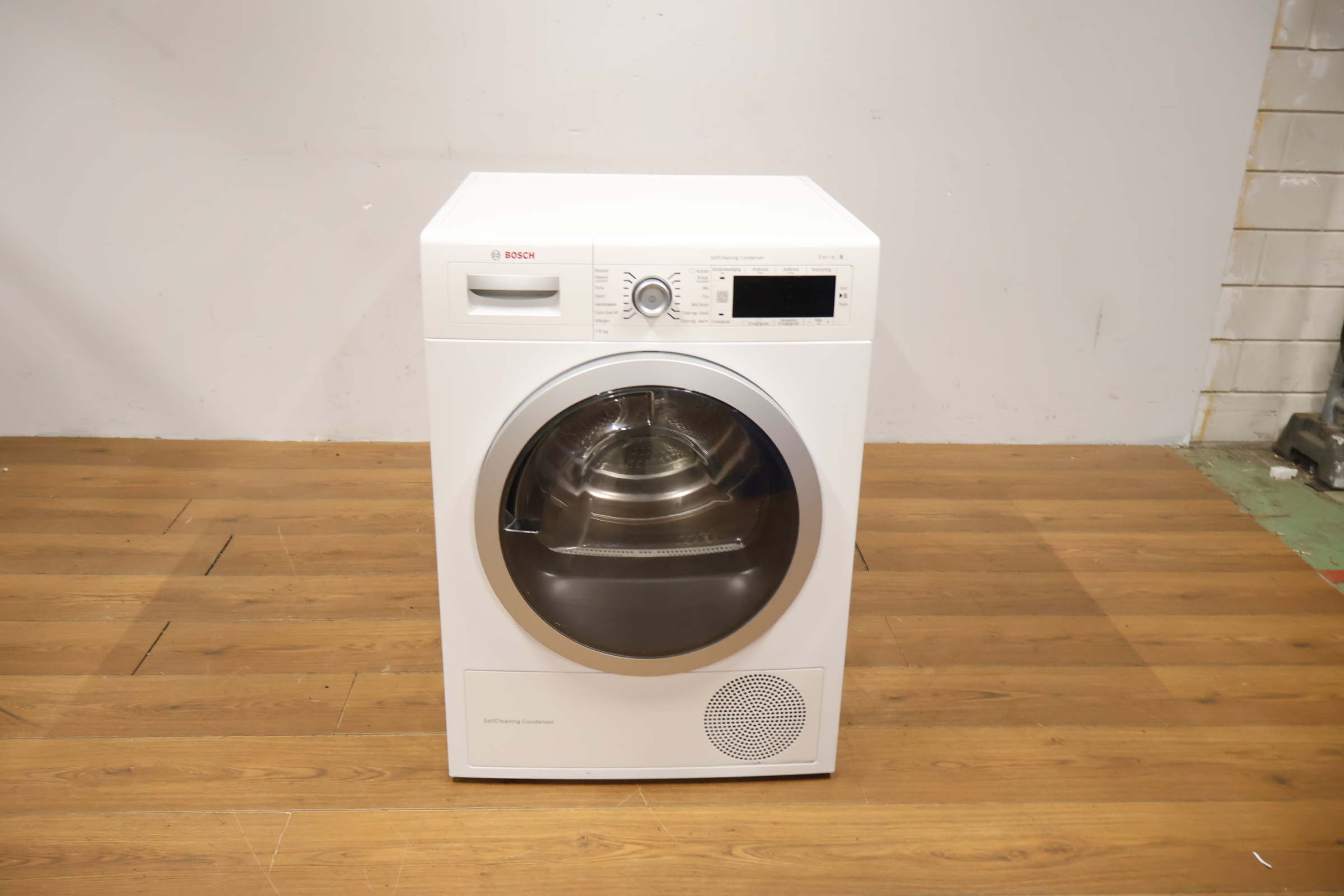 Bosch warmtepompdroger Serie 8 - Selfcleaning Condenser, 9 KG – foto 16 – kavel bij GSD Auctions, Zoeterwoude