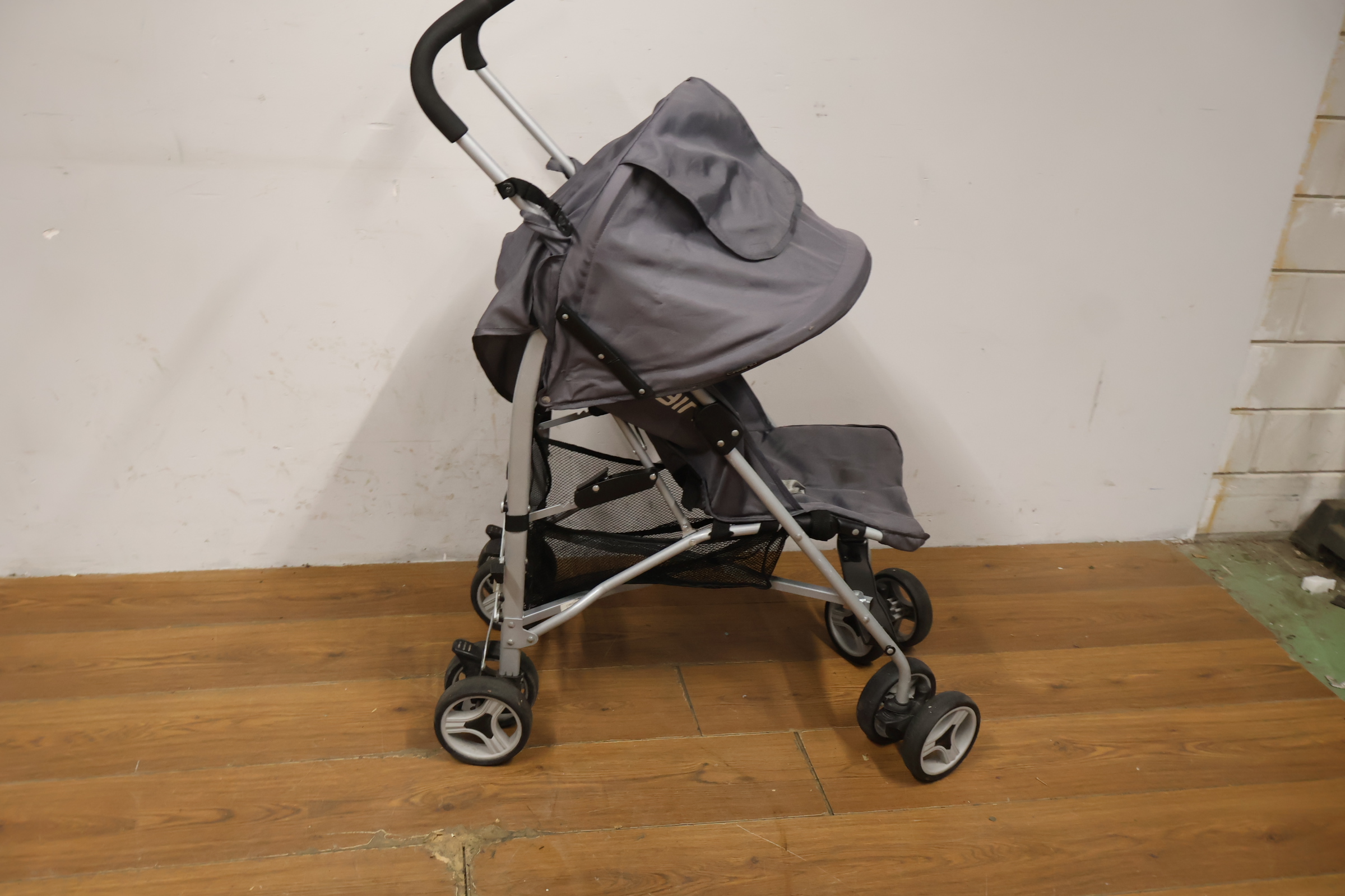 Cabina Kinder Buggy, Kinderwagen – foto 3 – kavel bij GSD Auctions, Zoeterwoude