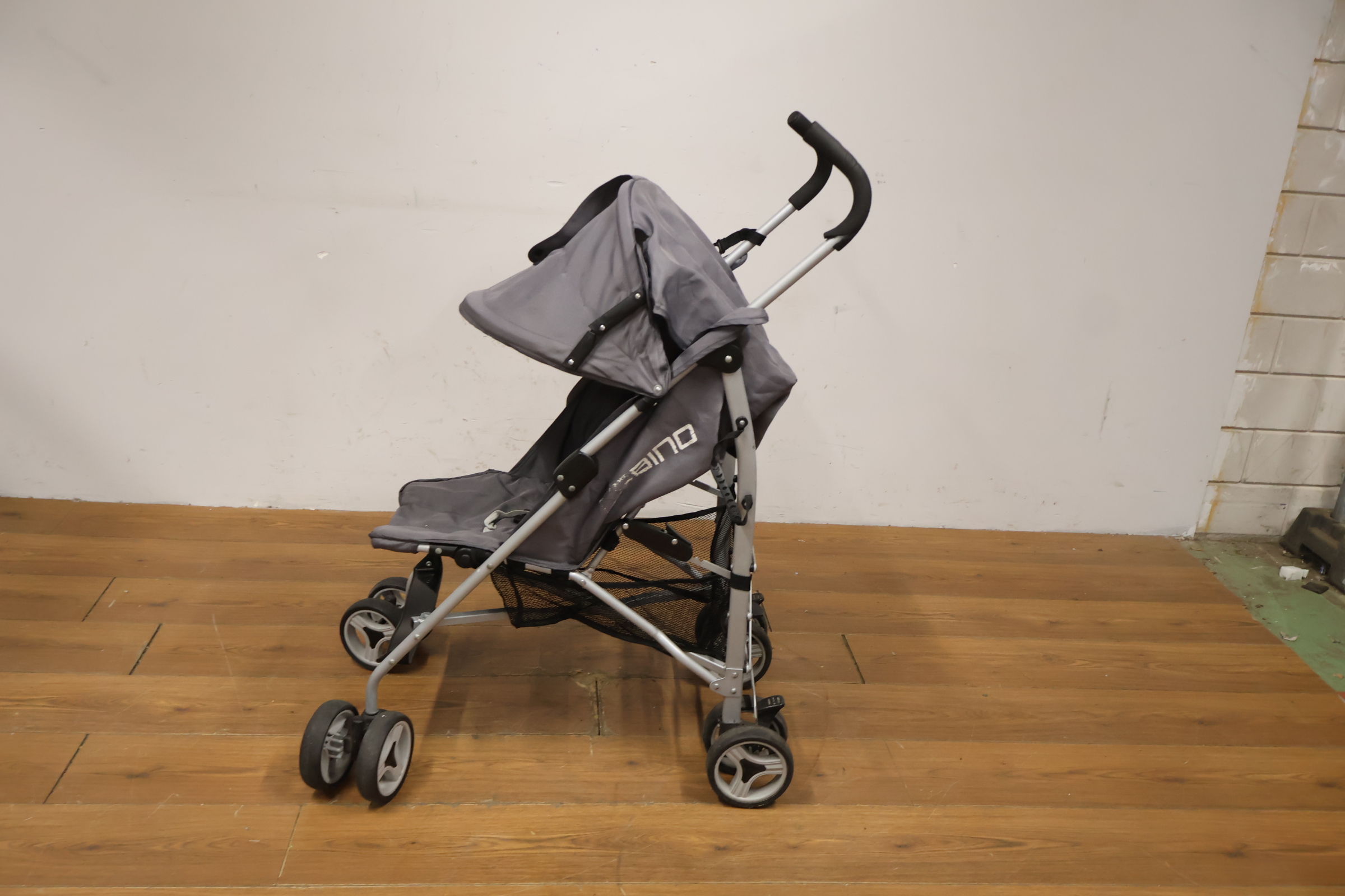 Cabina Kinder Buggy, Kinderwagen – foto 6 – kavel bij GSD Auctions, Zoeterwoude
