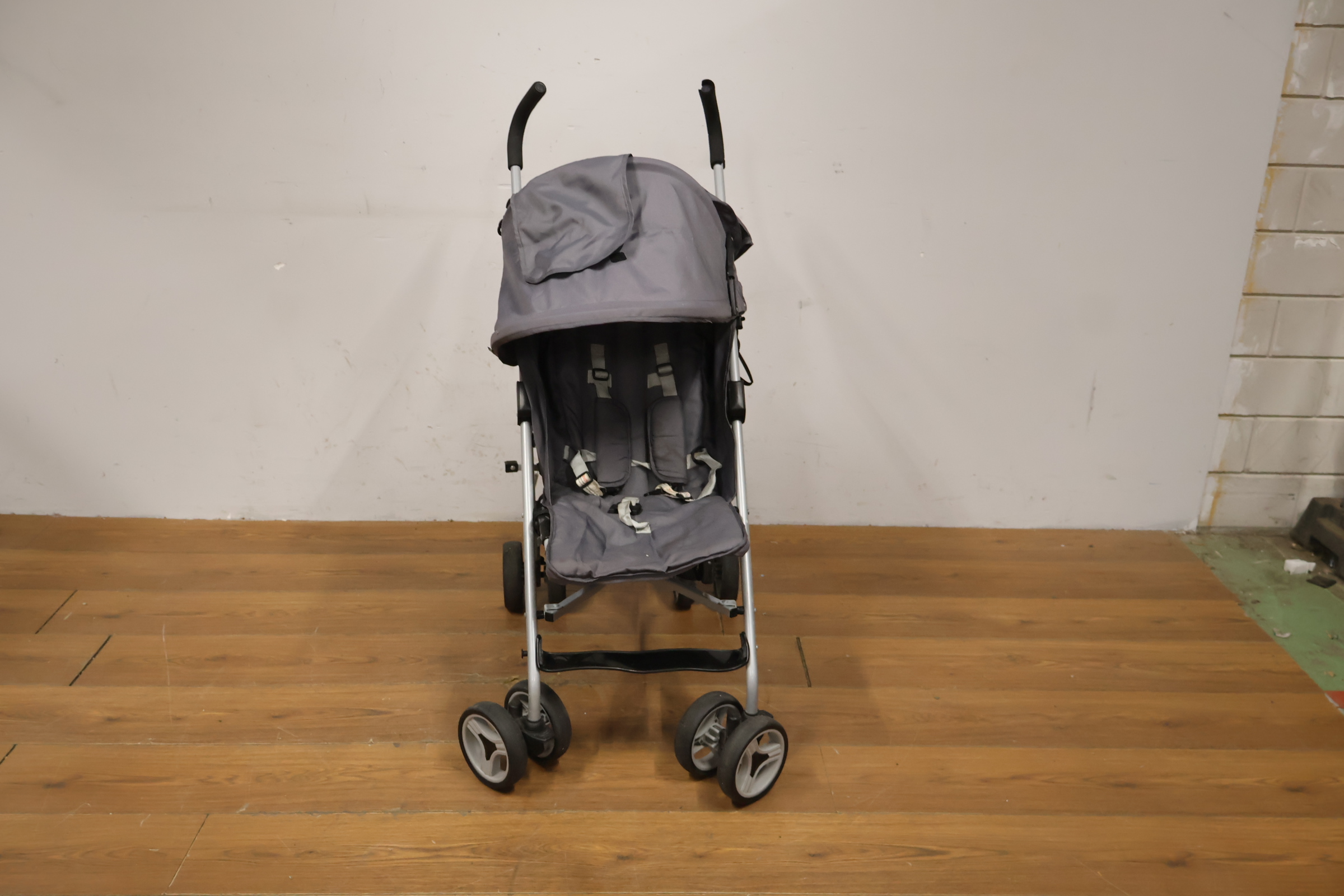 Cabina Kinder Buggy, Kinderwagen – foto 9 – kavel bij GSD Auctions, Zoeterwoude