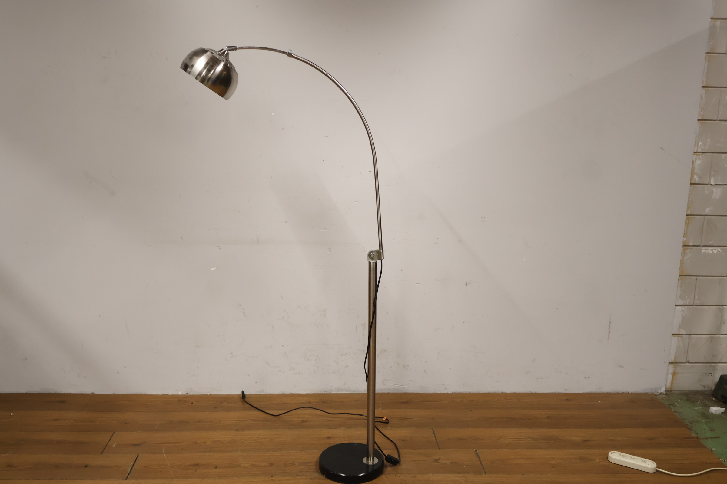 Booglamp, Vloerlamp – foto 10 – kavel bij GSD Auctions, Zoeterwoude