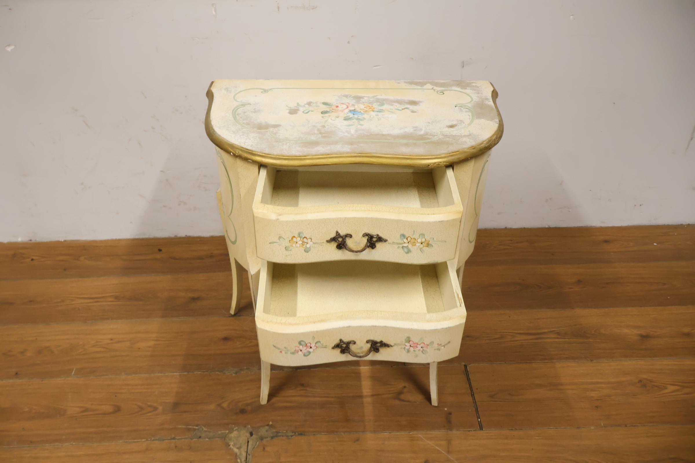 Antieke Venetian Barok Ladekast – foto 11 – kavel bij GSD Auctions, Zoeterwoude