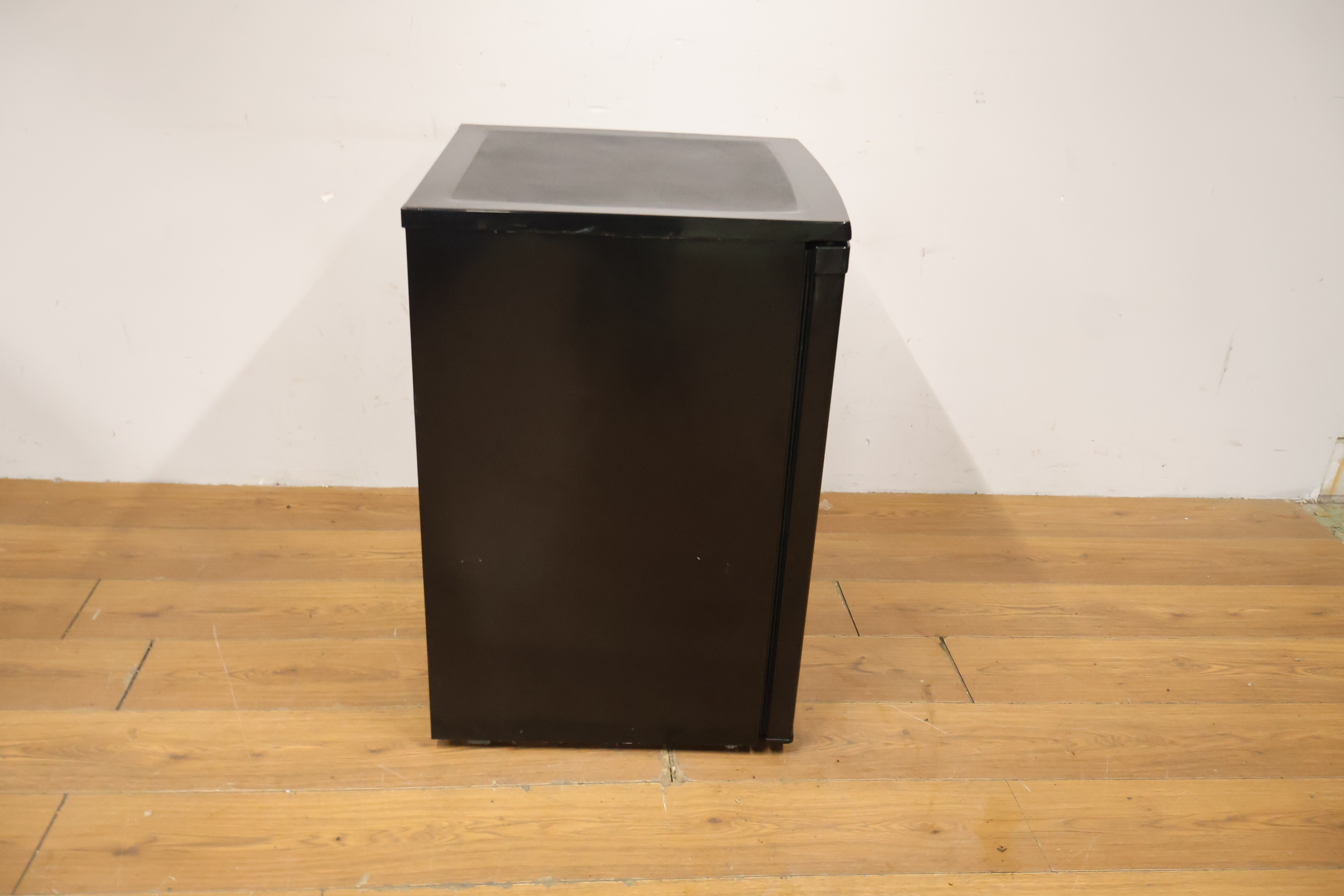 Inventum Tafelmodel Koelvries-combi Koelkast – foto 3 – kavel bij GSD Auctions, Zoeterwoude