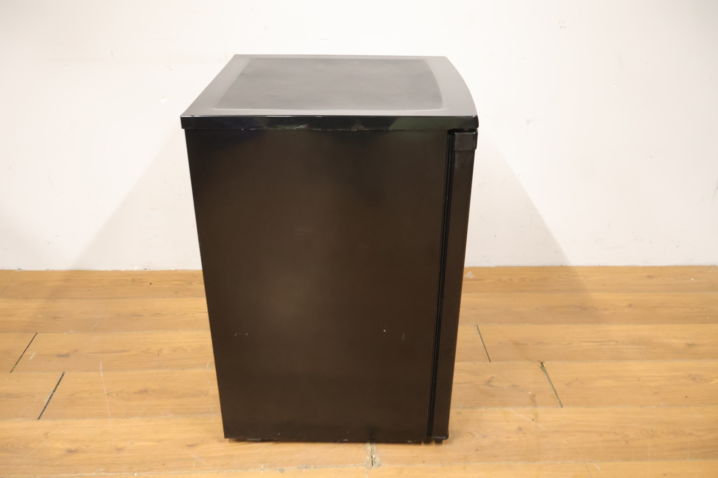 Inventum Tafelmodel Koelvries-combi Koelkast – foto 4 – kavel bij GSD Auctions, Zoeterwoude