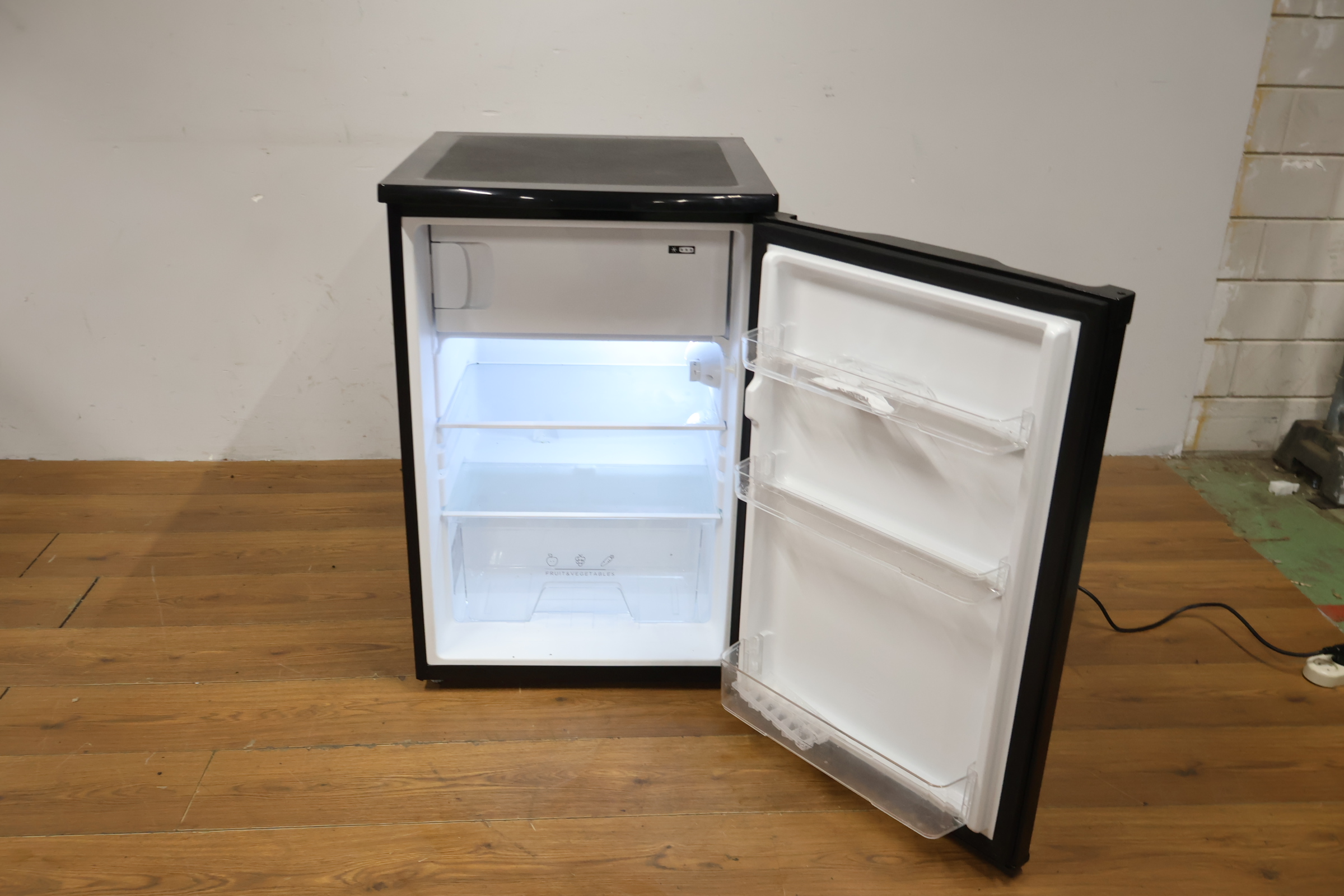 Inventum Tafelmodel Koelvries-combi Koelkast – foto 13 – kavel bij GSD Auctions, Zoeterwoude