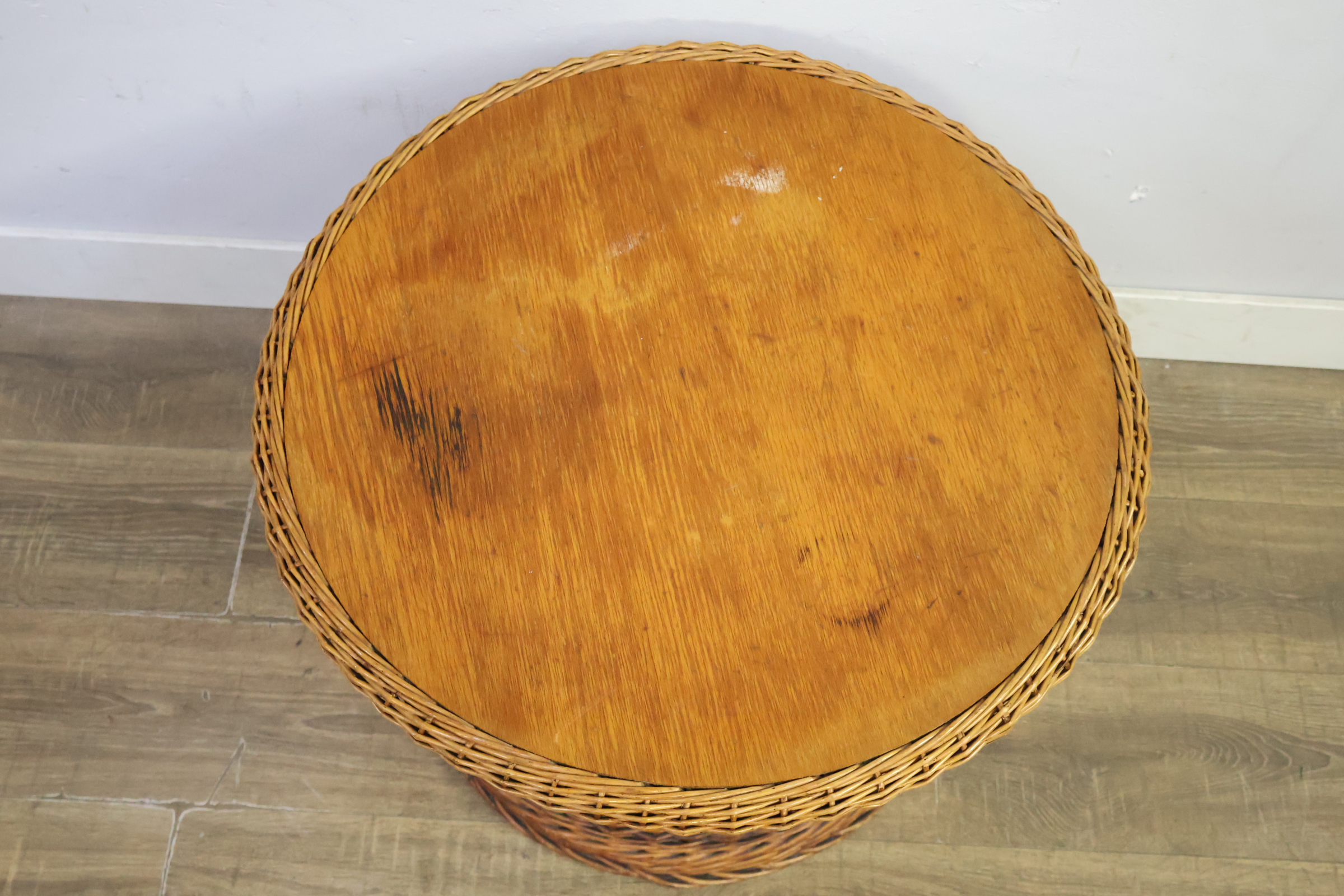 Ronde Rotan Tafel – foto 9 – kavel bij GSD Auctions, Zoeterwoude