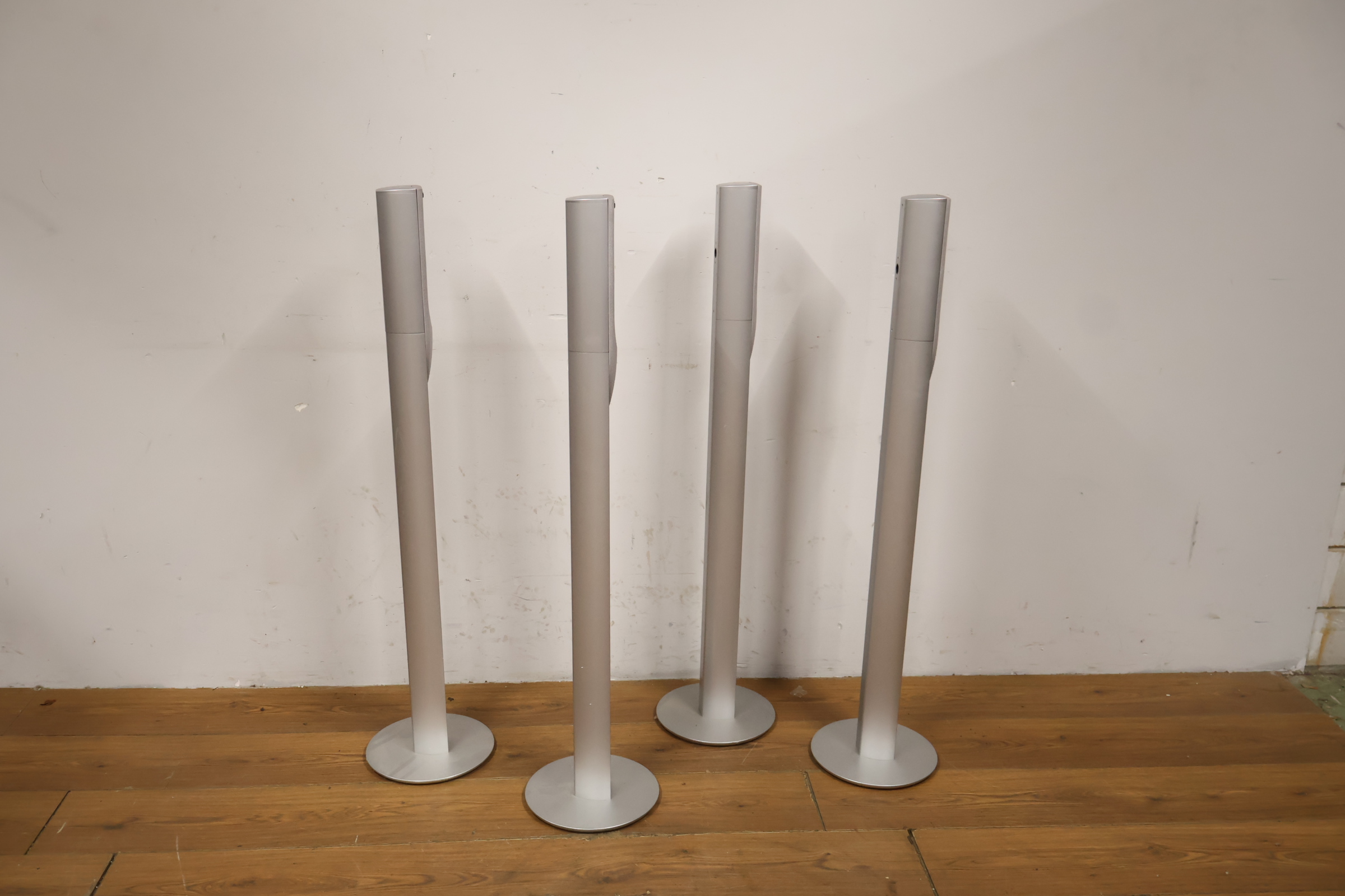 Set van 4 JVC luidsprekerzuilen - Speakers – foto 3 – kavel bij GSD Auctions, Zoeterwoude