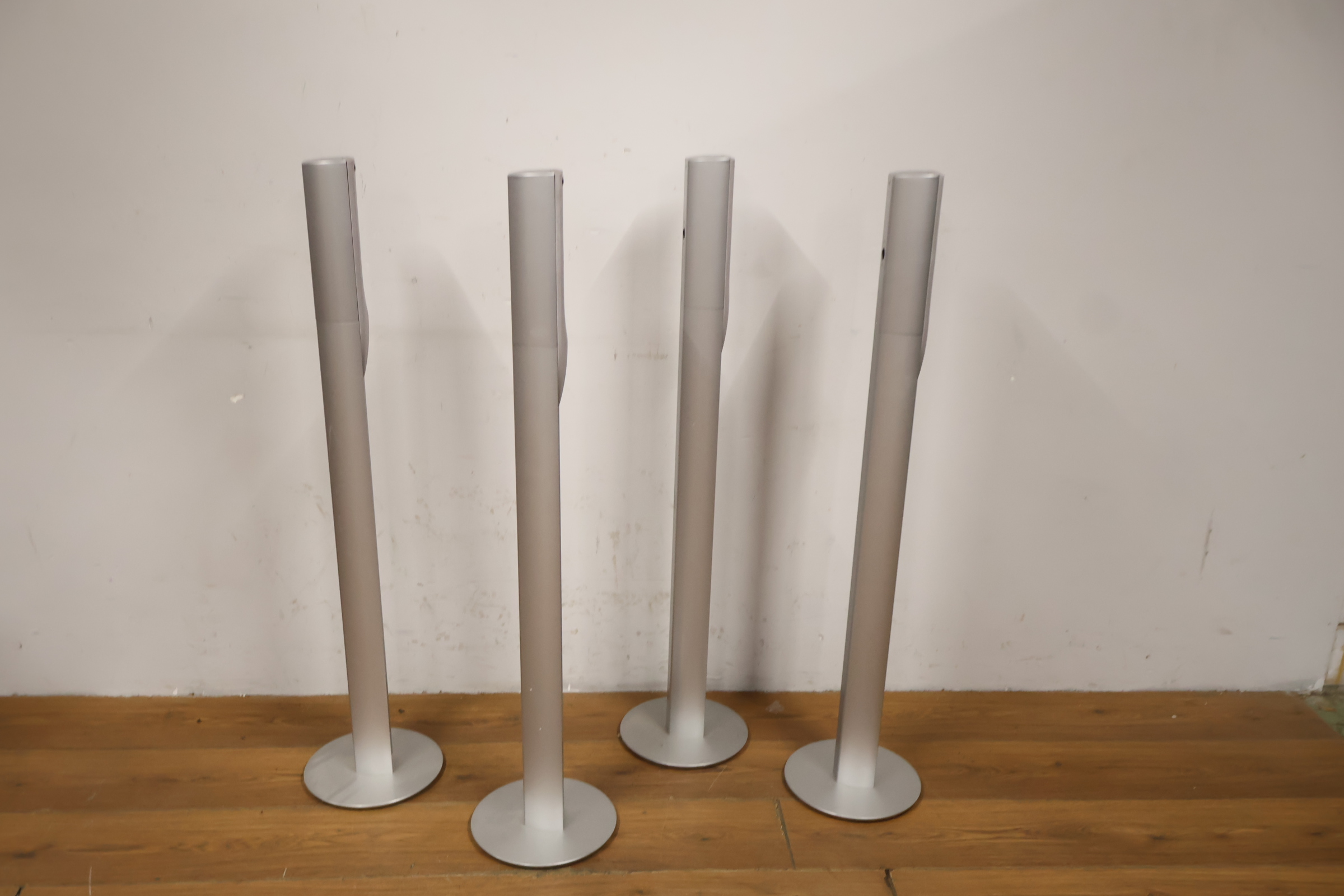 Set van 4 JVC luidsprekerzuilen - Speakers – foto 4 – kavel bij GSD Auctions, Zoeterwoude