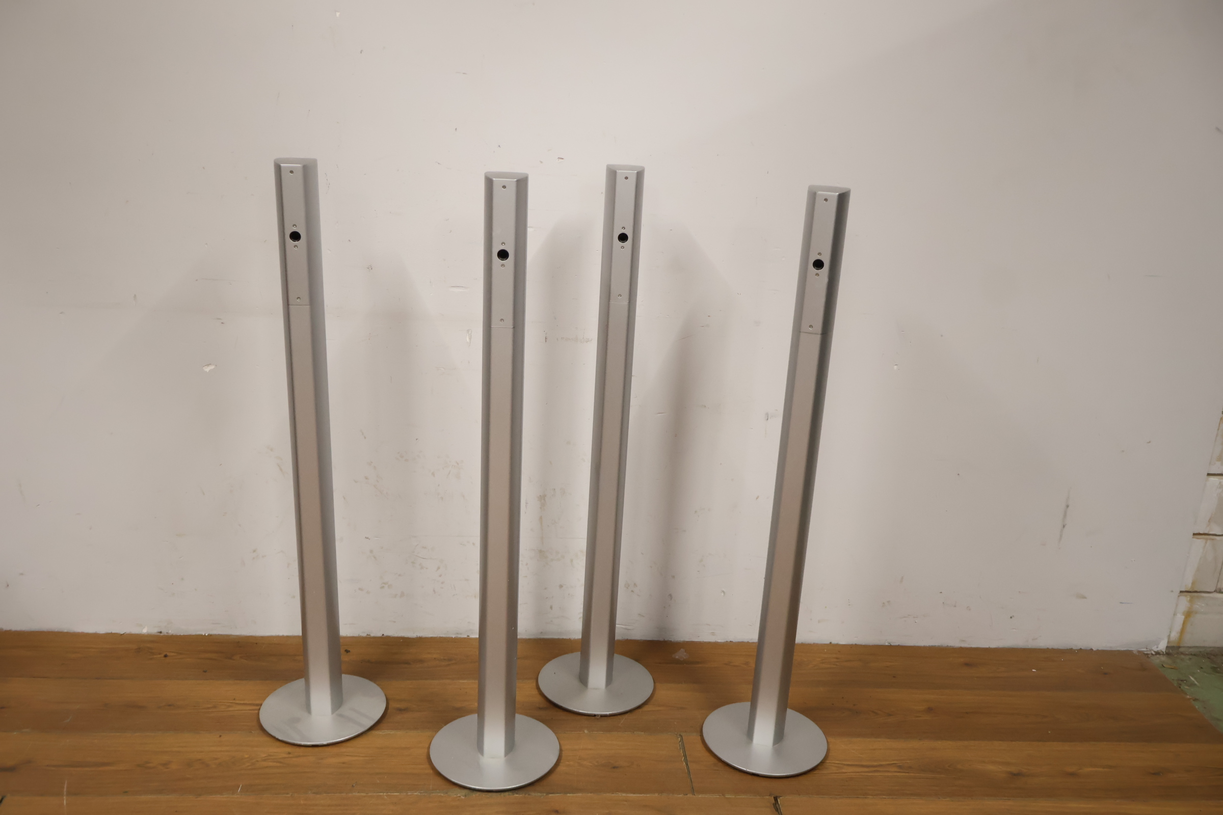 Set van 4 JVC luidsprekerzuilen - Speakers – foto 6 – kavel bij GSD Auctions, Zoeterwoude