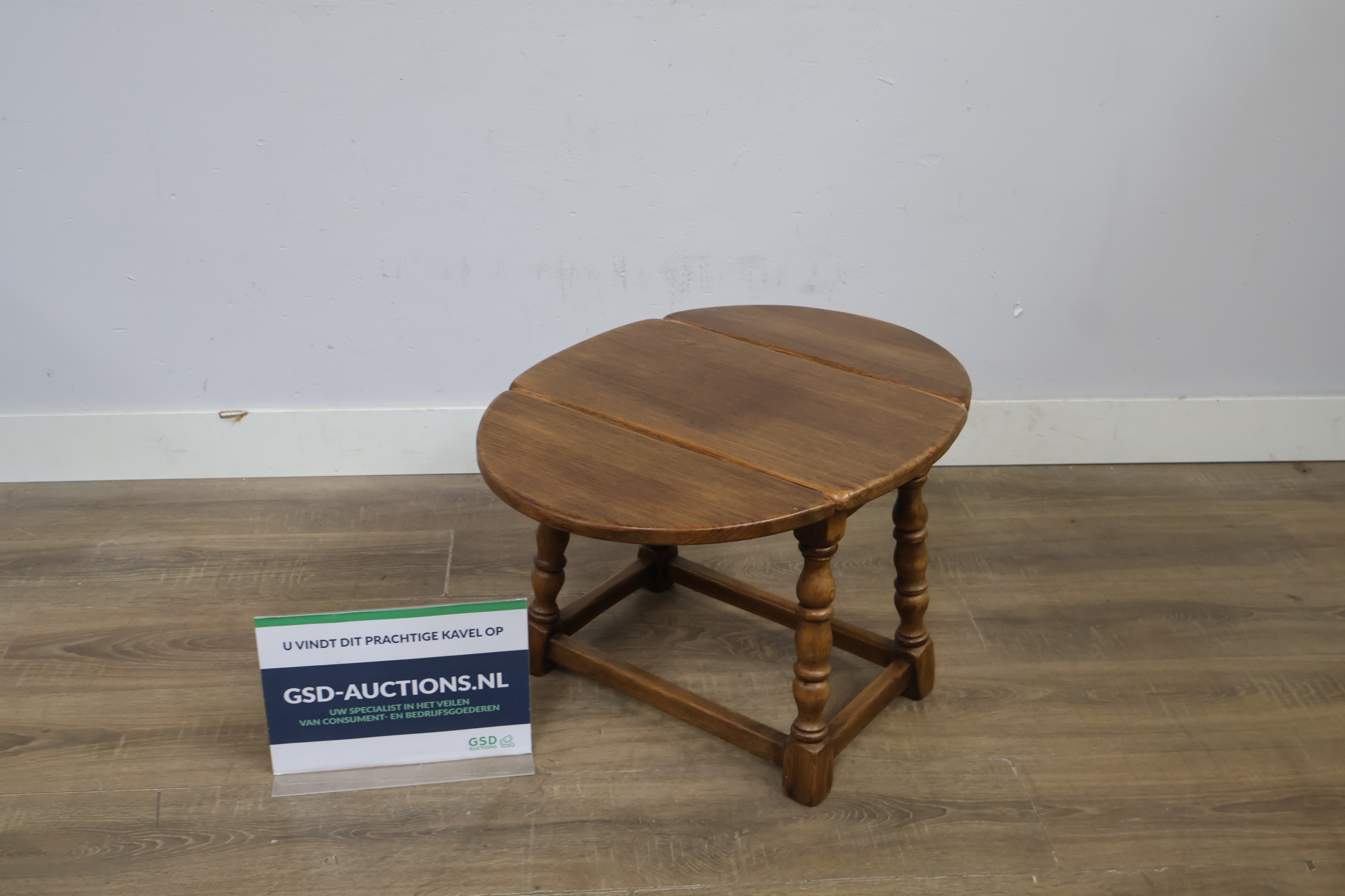 Houten bijzettafel met klapblad - Hangoor tafel – foto 2 – kavel bij GSD Auctions, Zoeterwoude