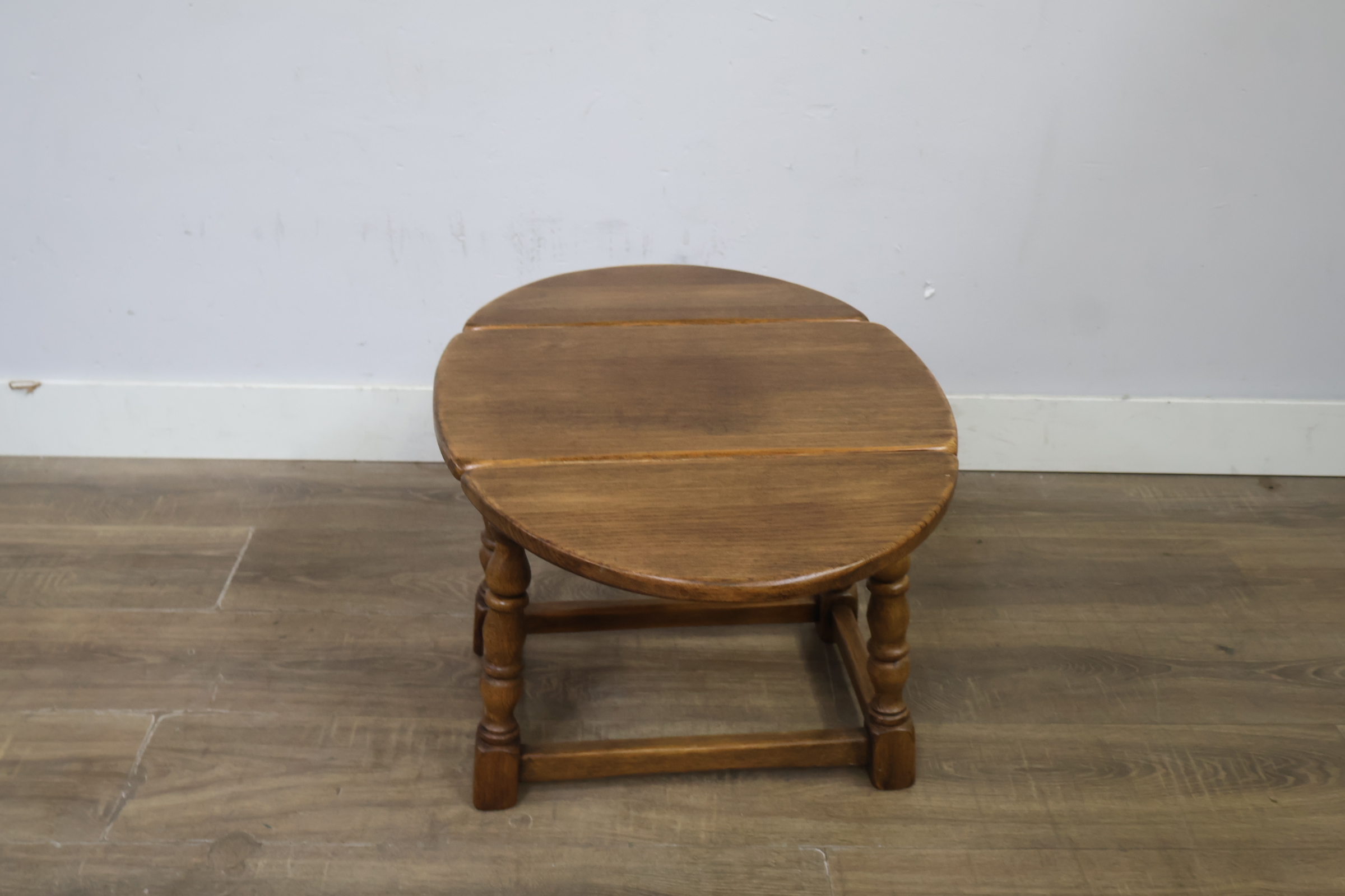 Houten bijzettafel met klapblad - Hangoor tafel – foto 3 – kavel bij GSD Auctions, Zoeterwoude