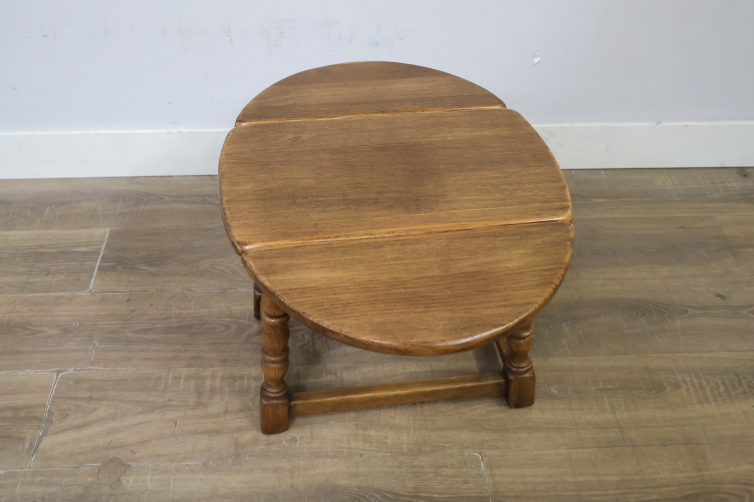 Houten bijzettafel met klapblad - Hangoor tafel – foto 4 – kavel bij GSD Auctions, Zoeterwoude