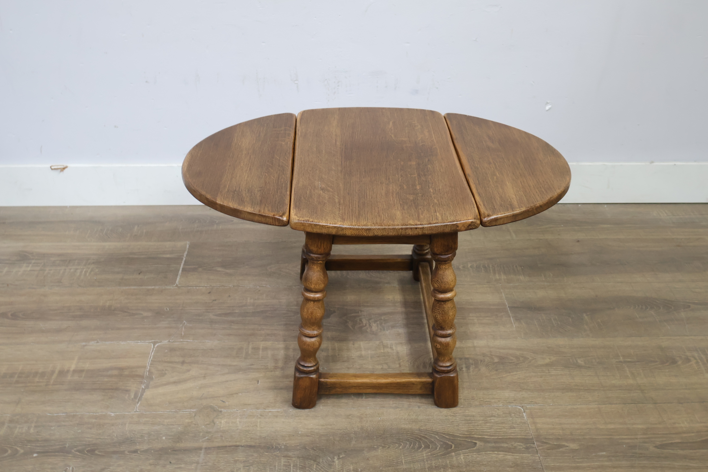 Houten bijzettafel met klapblad - Hangoor tafel – foto 5 – kavel bij GSD Auctions, Zoeterwoude